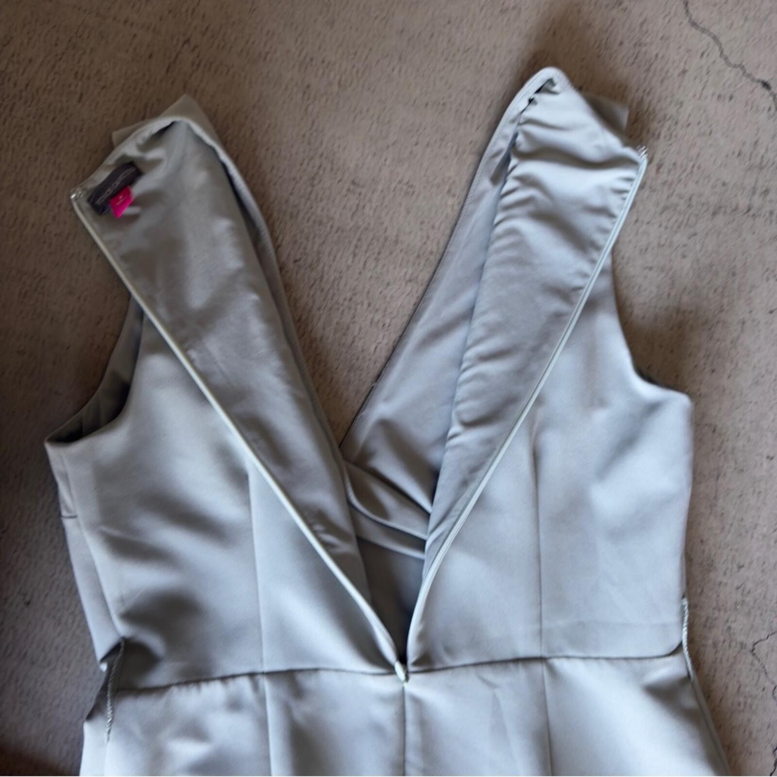 Vince Camuto Vince Camuto / Sleeveless V-Neck Jumpsuit / Sage Size 28" / US 6 / IT 42 - 10 Thumbnail