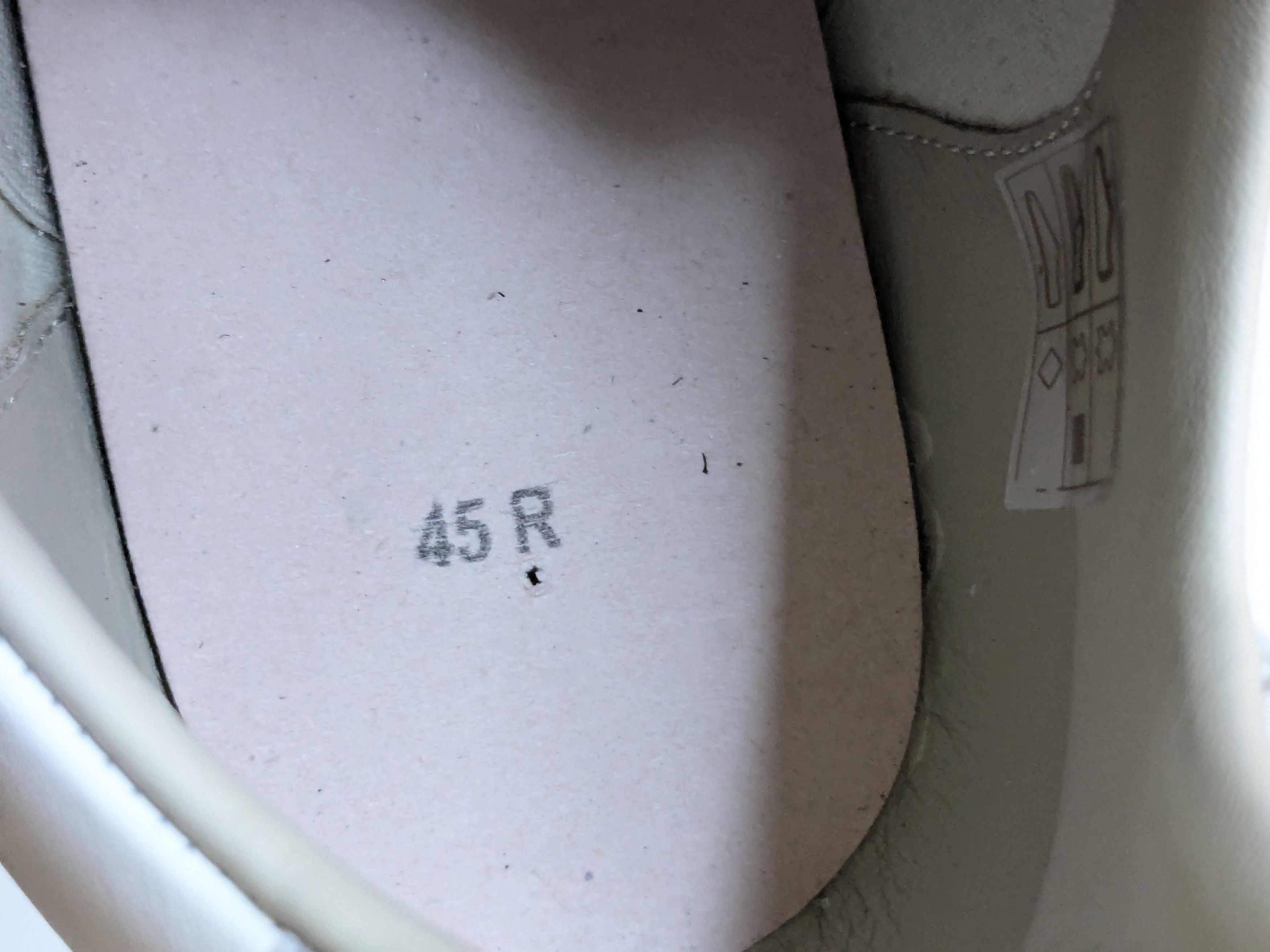 Maison Margiela Maison Margiela Replica GAT White Gray 12 45 Low Tops Size US 12 / EU 45 - 11 Thumbnail