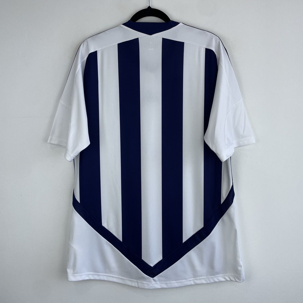 Adidas West Bromwich Home Adidas Jersey Shirt 2011/2012 size L Size US L / EU 52-54 / 3 - 8 Thumbnail