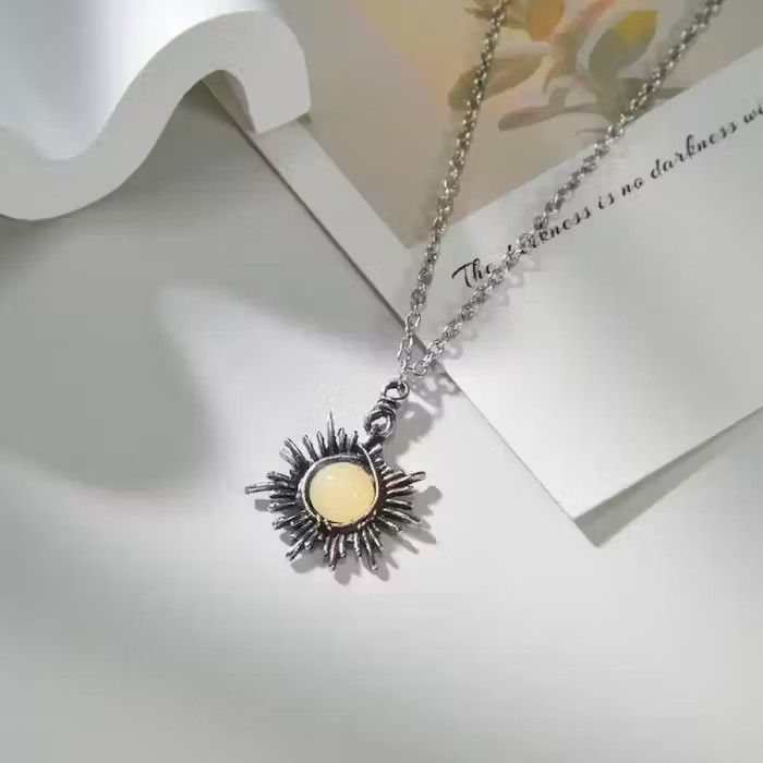 Jewelry Unique Pendant Necklace Size ONE SIZE - 7 Thumbnail