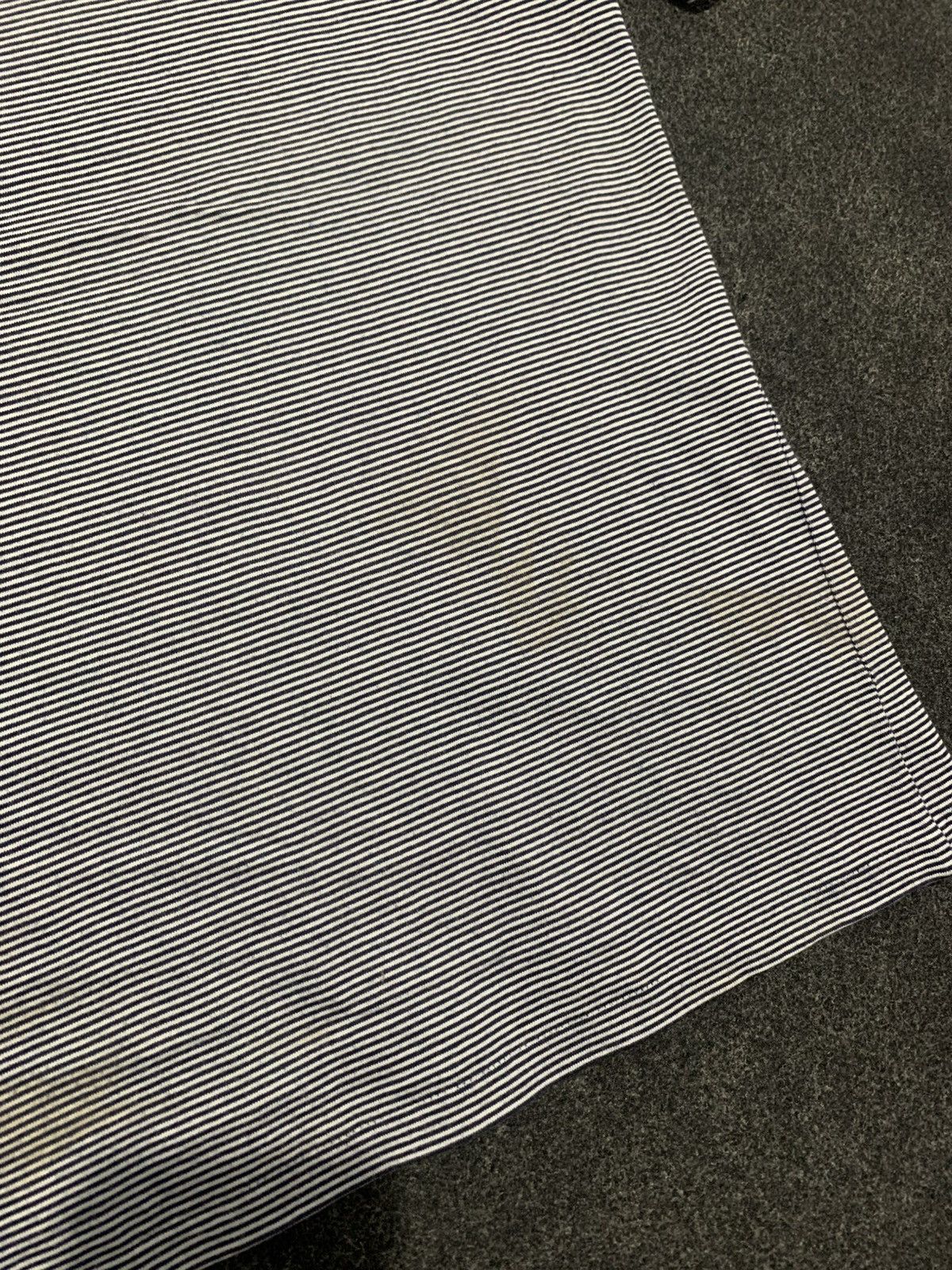 Burberry Vintage Burberry's Made in Japan Pinstripe Tee Size US M / EU 48-50 / 2 - 10 Thumbnail