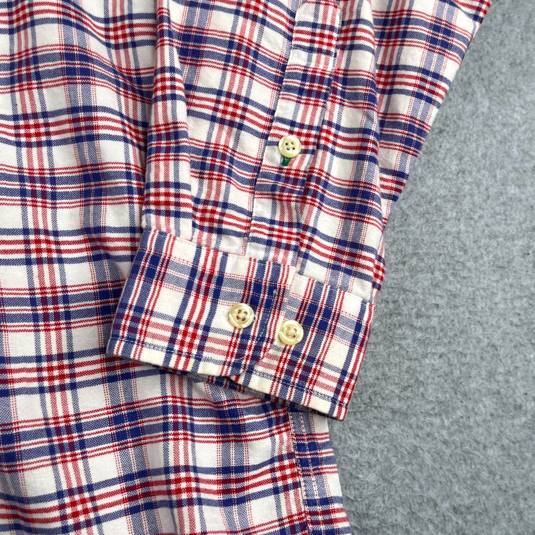 Tommy Hilfiger VINTAGE Tommy Hilfiger Shirt Red White Plaid Crest Button Up Long Sleeve Mens Shirt Size US L / EU 52-54 / 3 - 2 Thumbnail