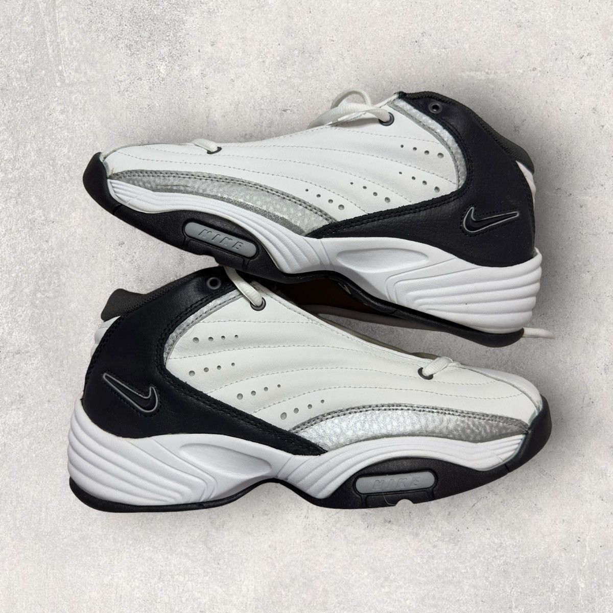 Nike × Vintage Vintage Nike Scorch 2001 Size US 9.5 / EU 42-43 - 1 Thumbnail