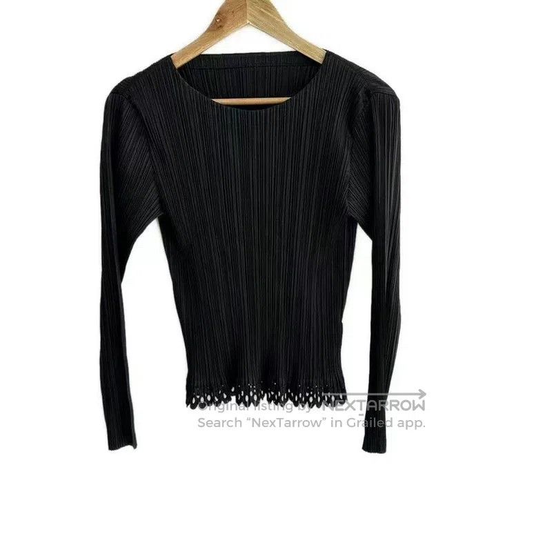 Issey Miyake Issey Miyake Black Window Grille Hollow Hem Crew Neck Pull Size M / US 6-8 / IT 42-44 - 1 Thumbnail