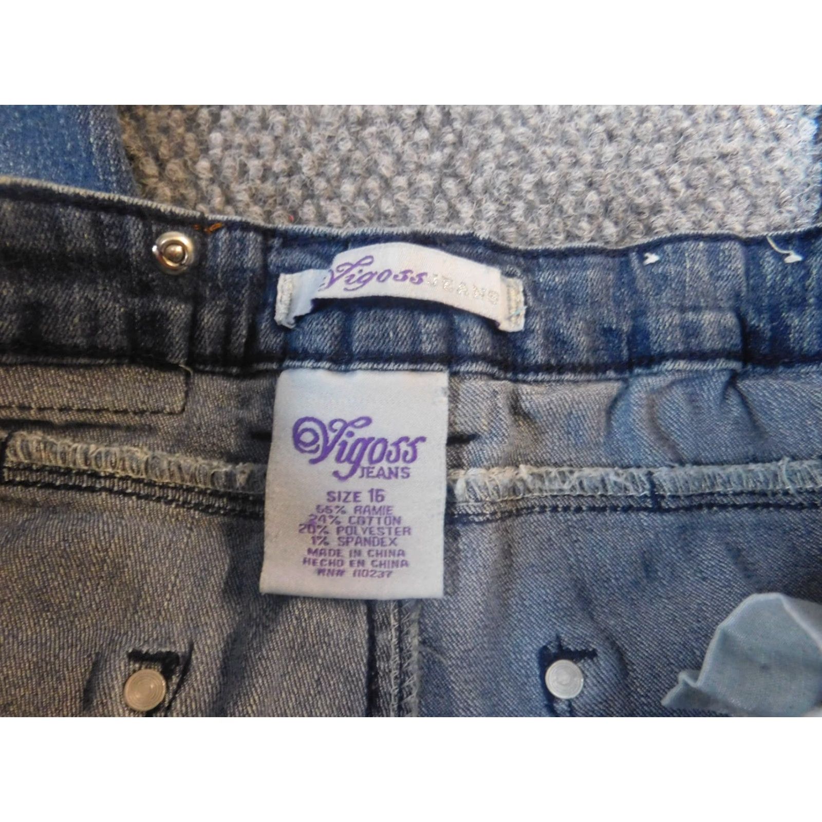 Vintage VIGOSS Jeans 28x29 Denim Straight Jeans for Teens Boys Genders Regular 28 Inseam 29 Blue Denim Size 28" / US 6 / IT 42 - 3 Thumbnail
