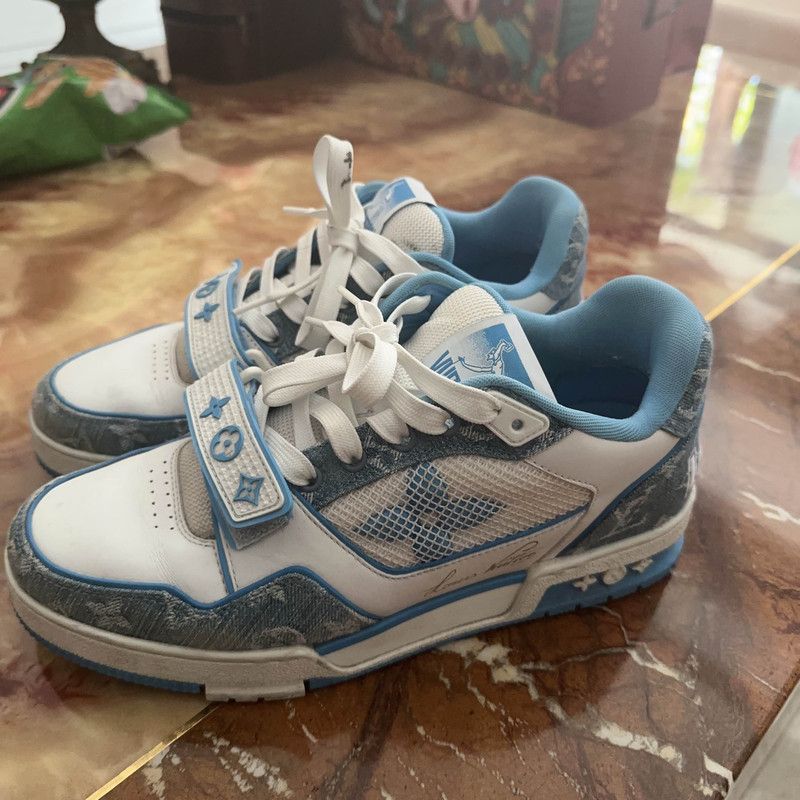 Louis Vuitton Louis Vuitton Stylish Low-Top Trainer Sneakers 0089 Size US 8.5 / EU 41-42 - 1 Thumbnail