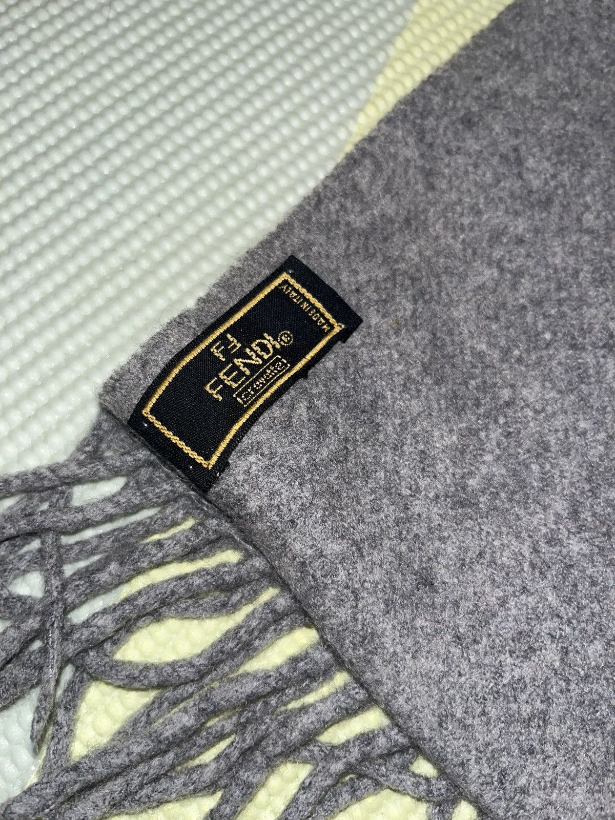 Fendi Fendi Grey Cashmere Scarf Size ONE SIZE - 2 Thumbnail
