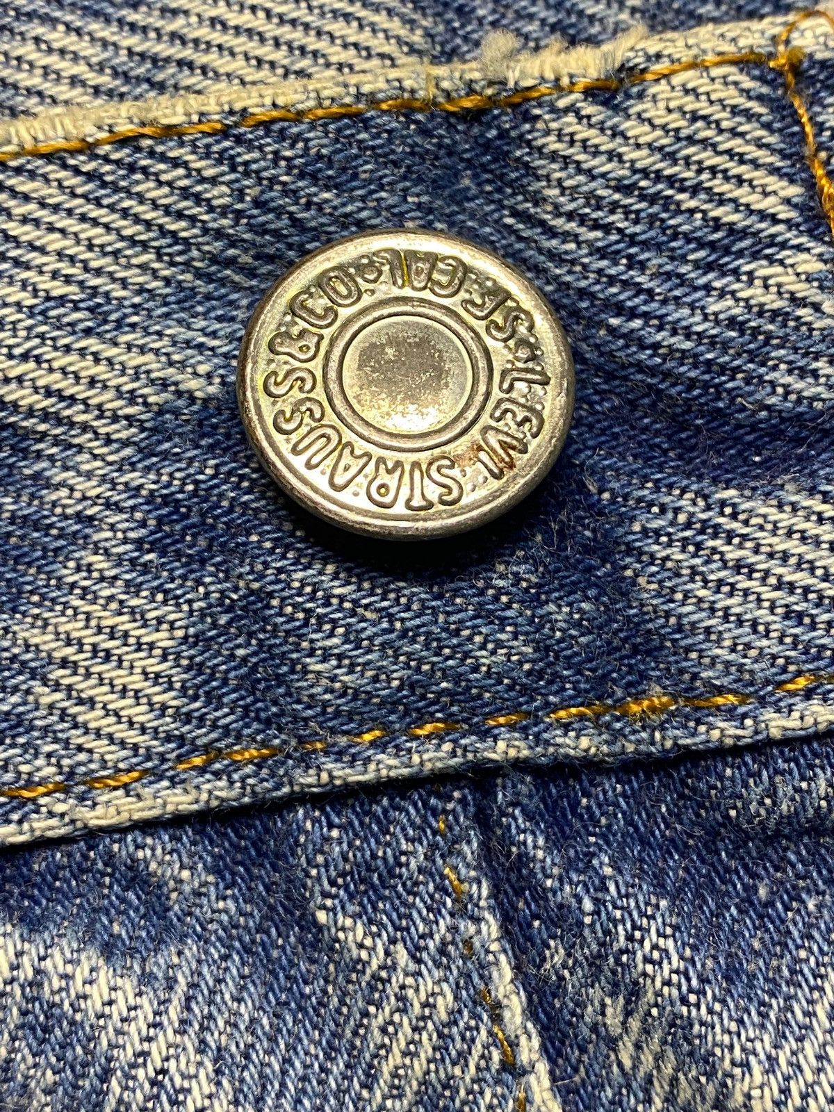 Levi's Vintage Levis 501 80’s ButtonFly 524 Blue Wash Jeans Size US 30 / EU 46 - 9 Thumbnail
