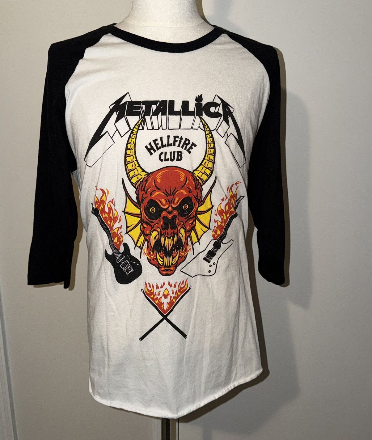 Metallica Metallica X Stranger Things Hellfire Club Raglan T-Shirt XL Size US XL / EU 56 / 4 - 1 Thumbnail