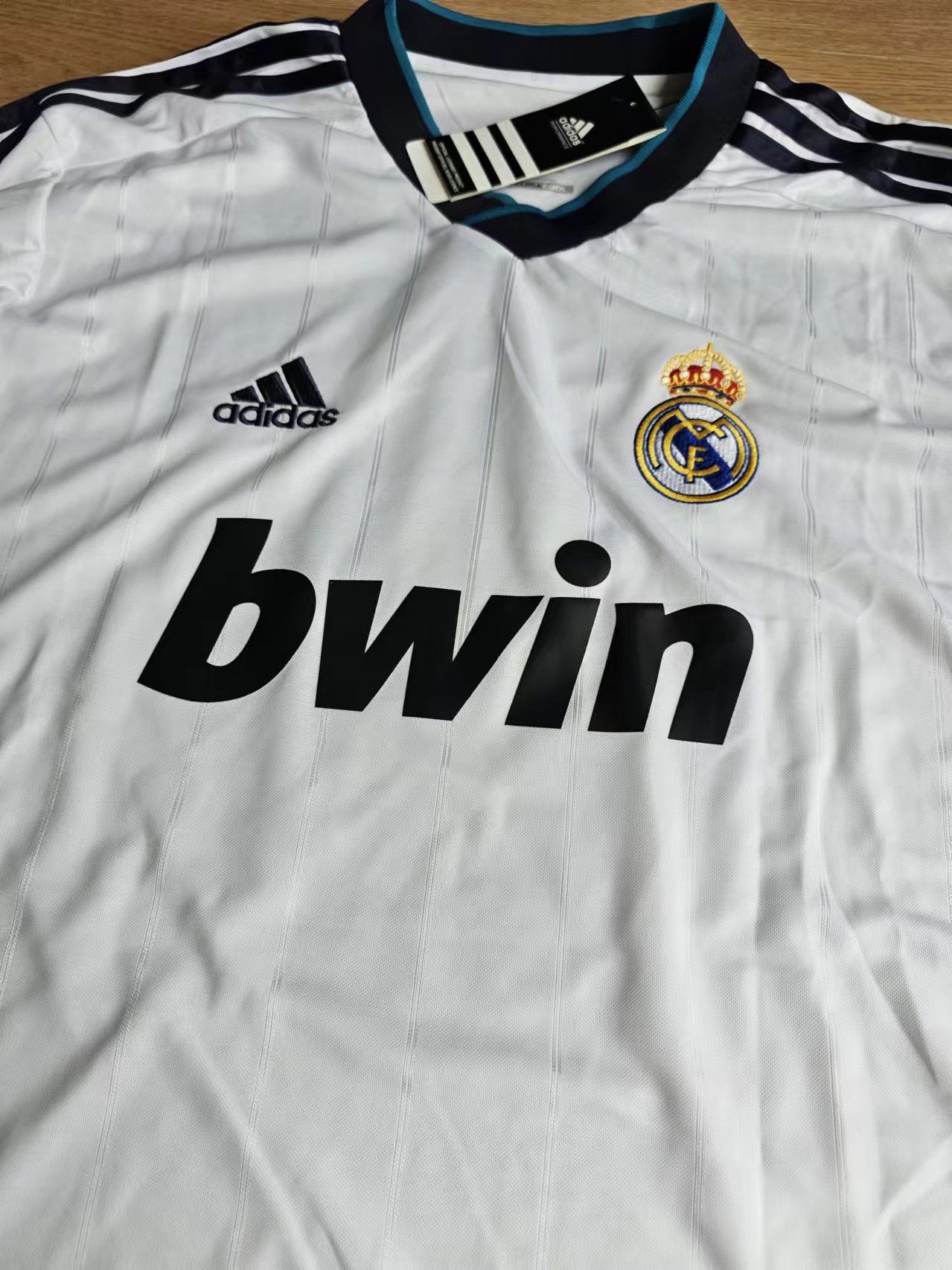 Other 2012 13 Real Madrid #8 Kaka Jersey M Size US M / EU 48-50 / 2 - 3 Thumbnail