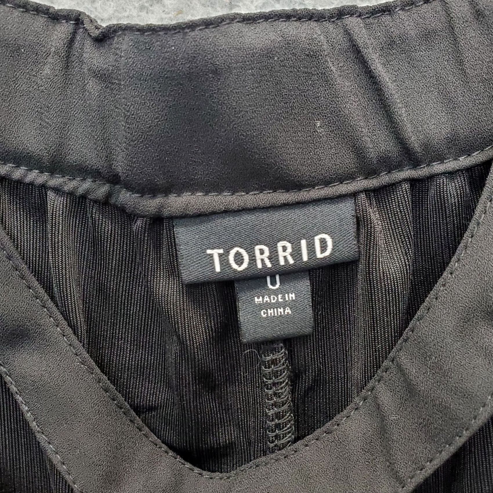 Torrid Torrid Women's Size 0 Black Strappy Swing Tank Top Crepe Pleated Pullover Shirt Size XS / US 0-2 / IT 36-38 - 8 Thumbnail