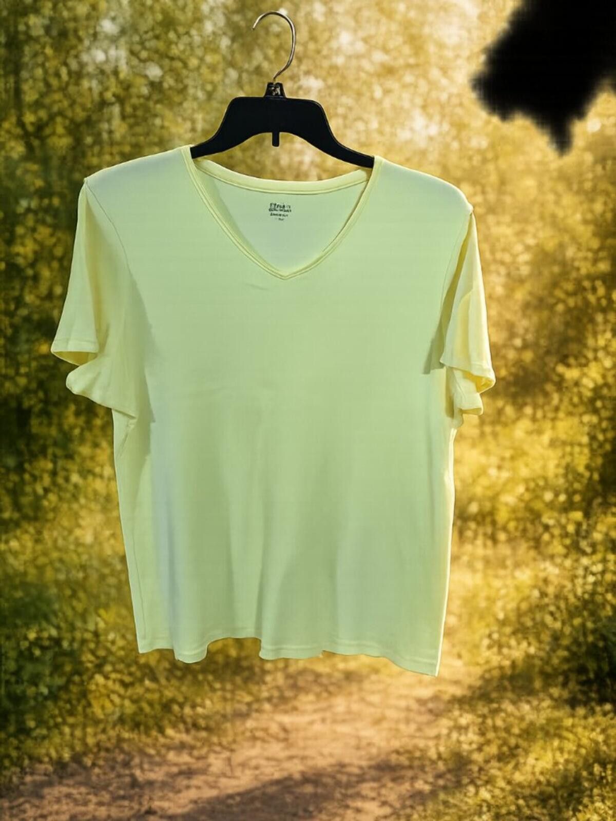 Other Falls Creek Solid Yellow Short Sleeve V-Neck Top Size 1X Size XL / US 12-14 / IT 48-50 - 1 Thumbnail