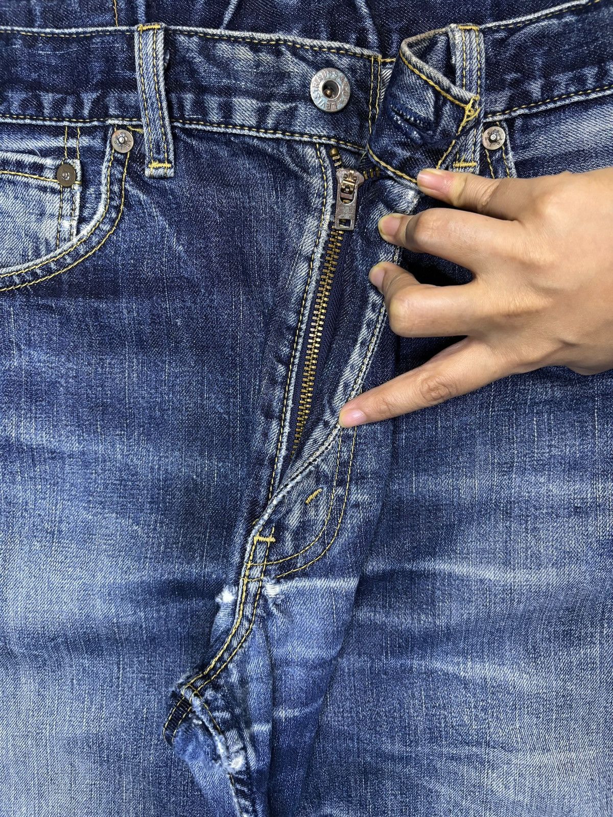 Levi's Vintage 90s Levis 503 Faded Blue Wash Distress Baggy Jeans Size US 32 / EU 48 - 3 Thumbnail