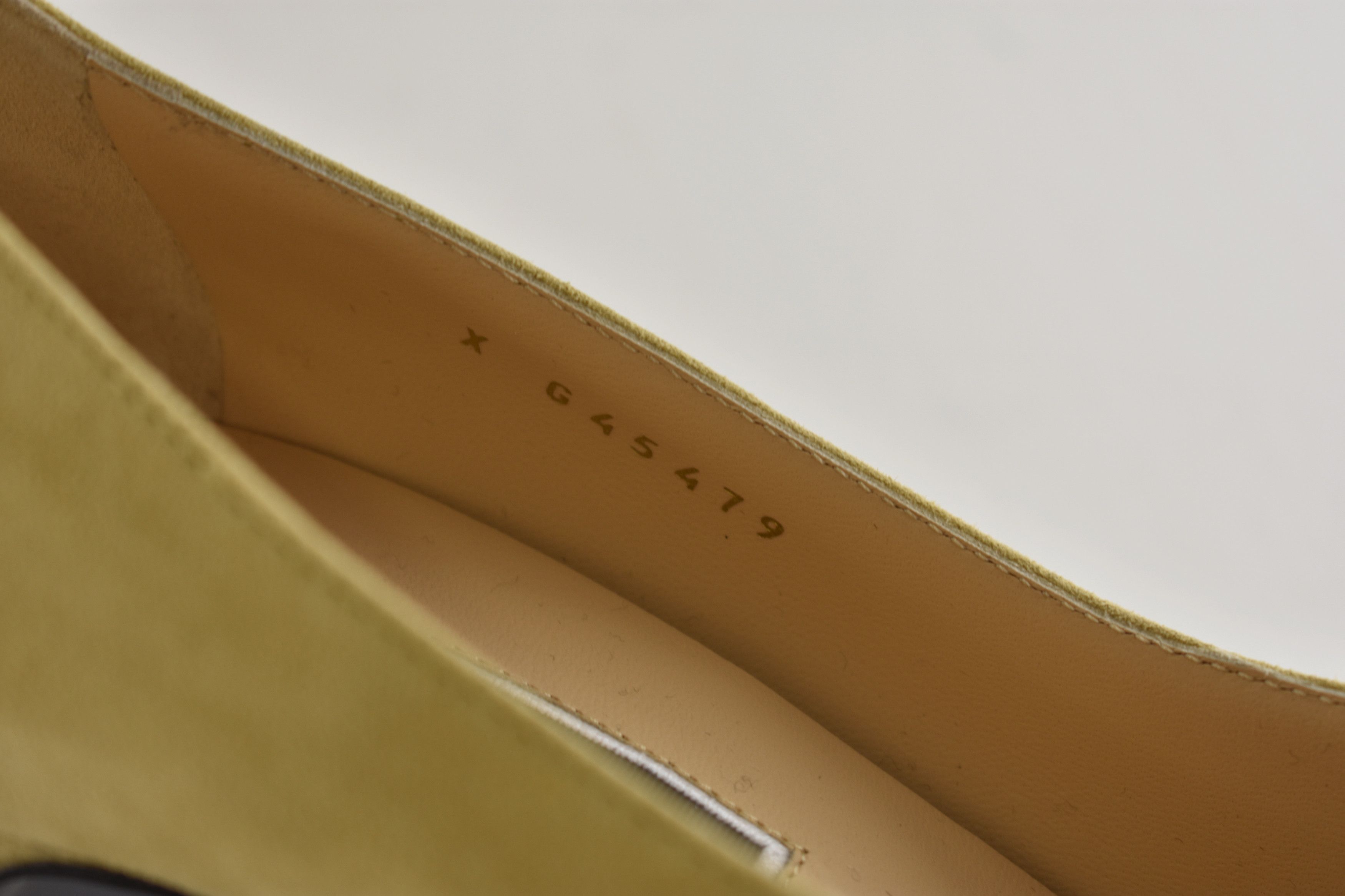 Chanel 25A Suede Black Square CC Crystal Logo Heel Of Fame Pump 39 Size US 9 / IT 39 - 4 Thumbnail