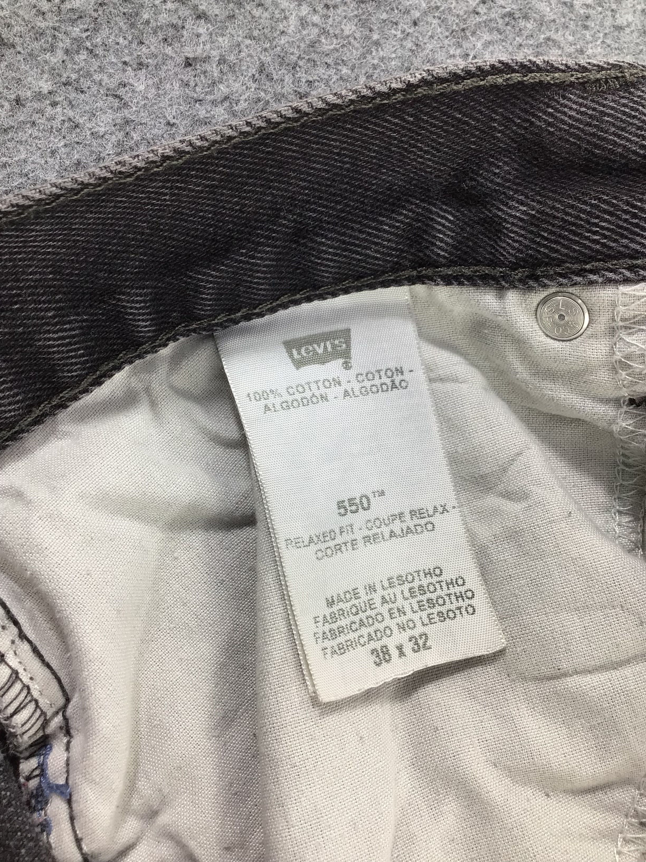Levi's Vintage Levis 550 Jeans Faded Black Denim KJ263 Size US 37 - 10 Thumbnail