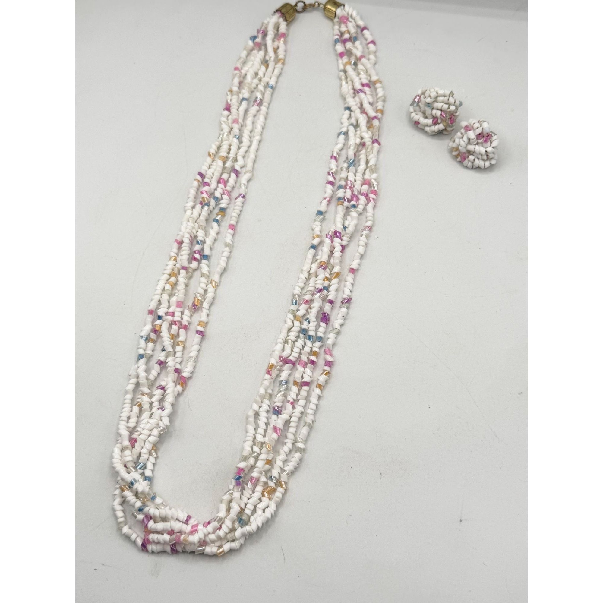 Vintage Vintage white beaded multi strand necklace with earrings jew Size ONE SIZE - 4 Thumbnail