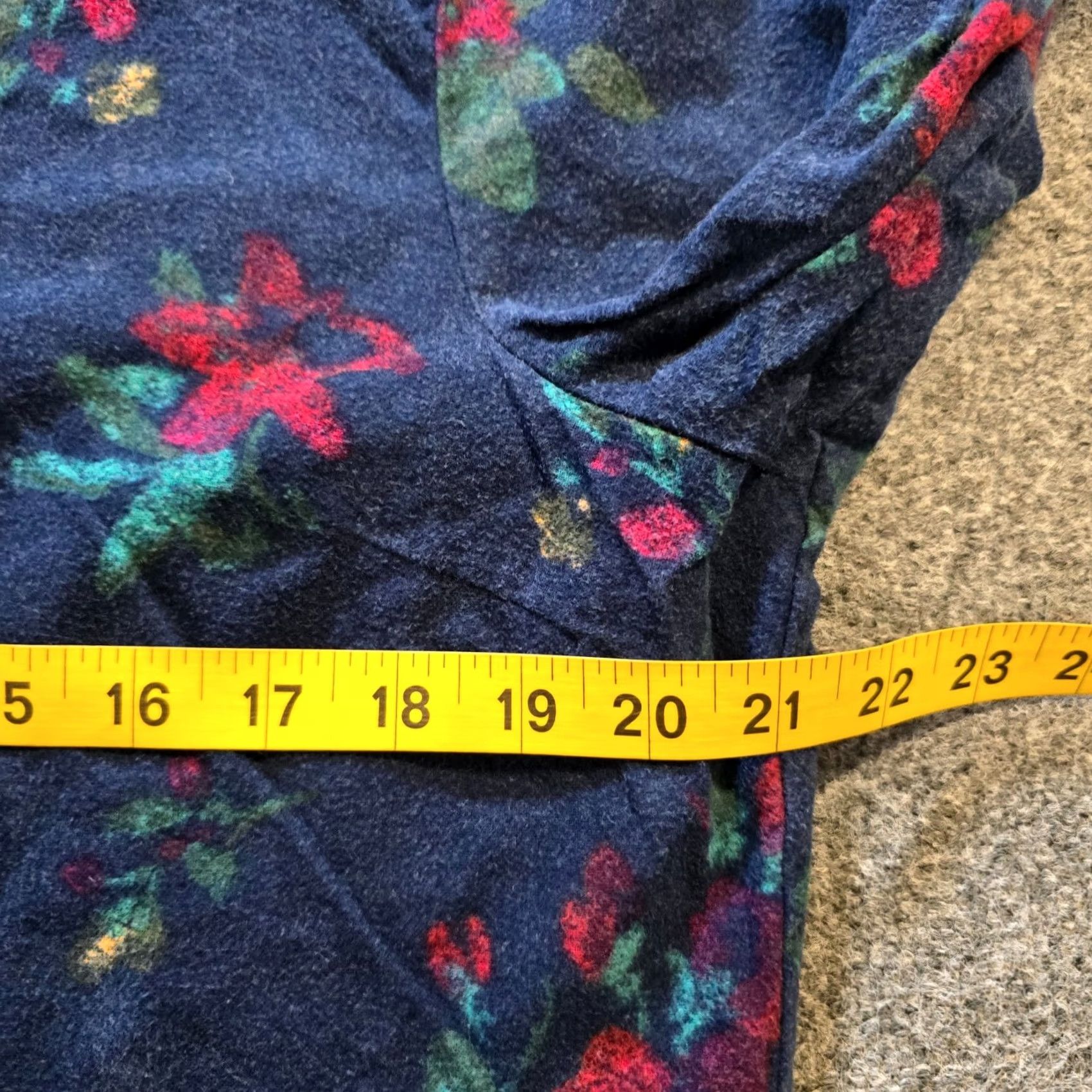 Vintage L.L. Bean Top Womens Large Blue Flannel Floral Button Long Sleeve Casual Outdoors Shirt Size L / US 10 / IT 46 - 5 Thumbnail