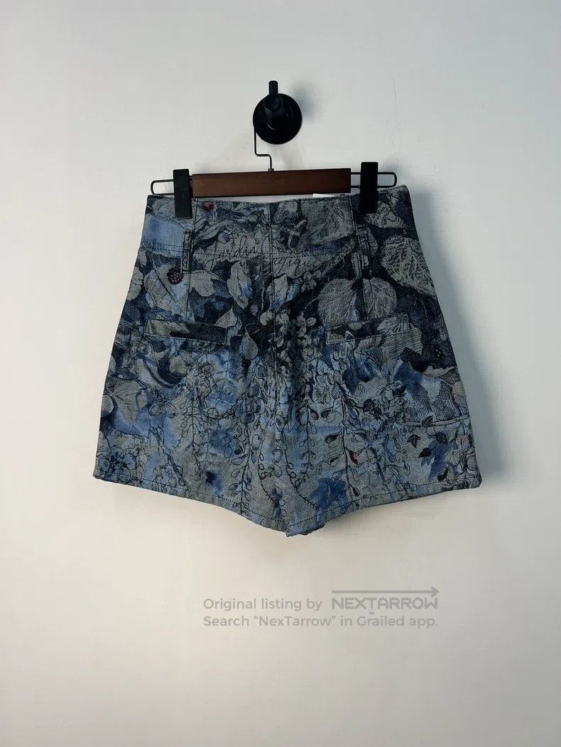 Dior Dior Limited edition "Alice in Wonderland" high-waisted sh Size 25" / US 0 / IT 36 - 2 Thumbnail