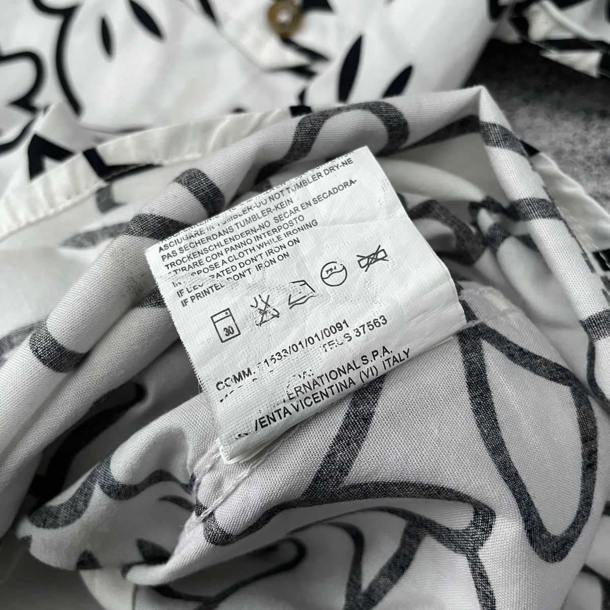 Vivienne Westwood 🔥Vivienne westwood mickey printed shirt Size US L / EU 52-54 / 3 - 7 Thumbnail