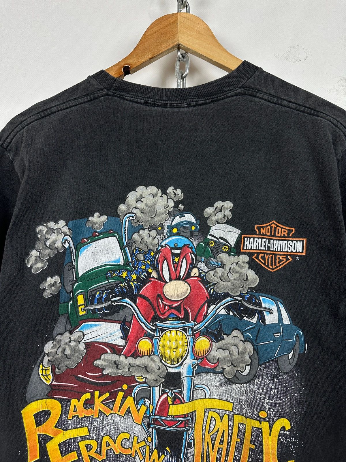 Harley Davidson 1994 Harley Davidson Looney Tunes Yosemite Dam Fade T-Shirt Size US L / EU 52-54 / 3 - 6 Thumbnail