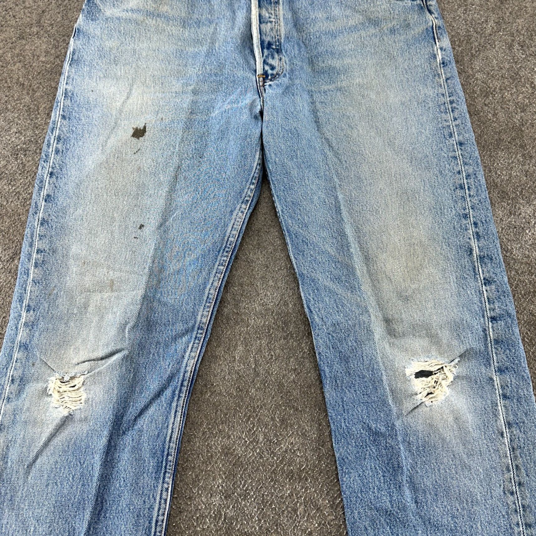 Levi's VINTAGE Levi's 501 Jeans Mens 36x32 Blue Distressed Medium Wash Straight 5-Pocket Denim Jeans Mens Regular Blue Size US 36 / EU 52 - 3 Thumbnail