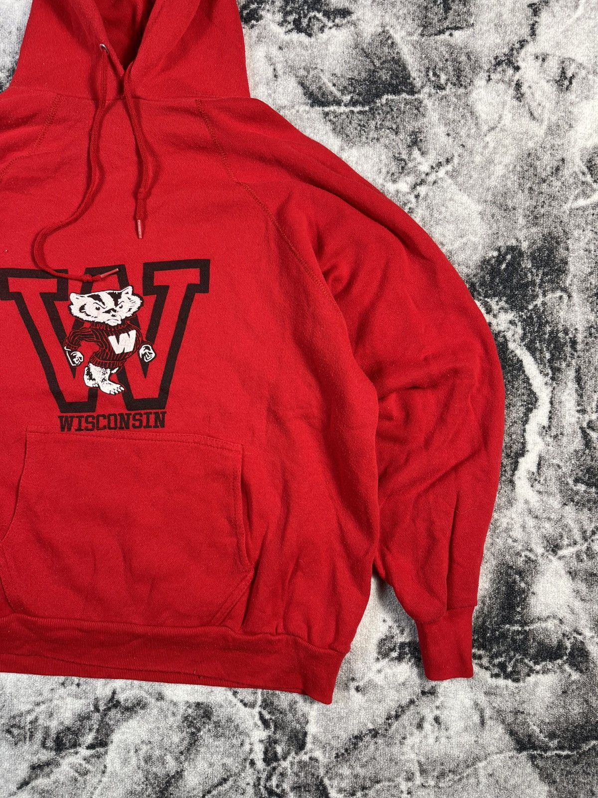 Vintage Vintage Wisconsin Badgers Hoodie USA Red XL Size US XL / EU 56 / 4 - 3 Thumbnail
