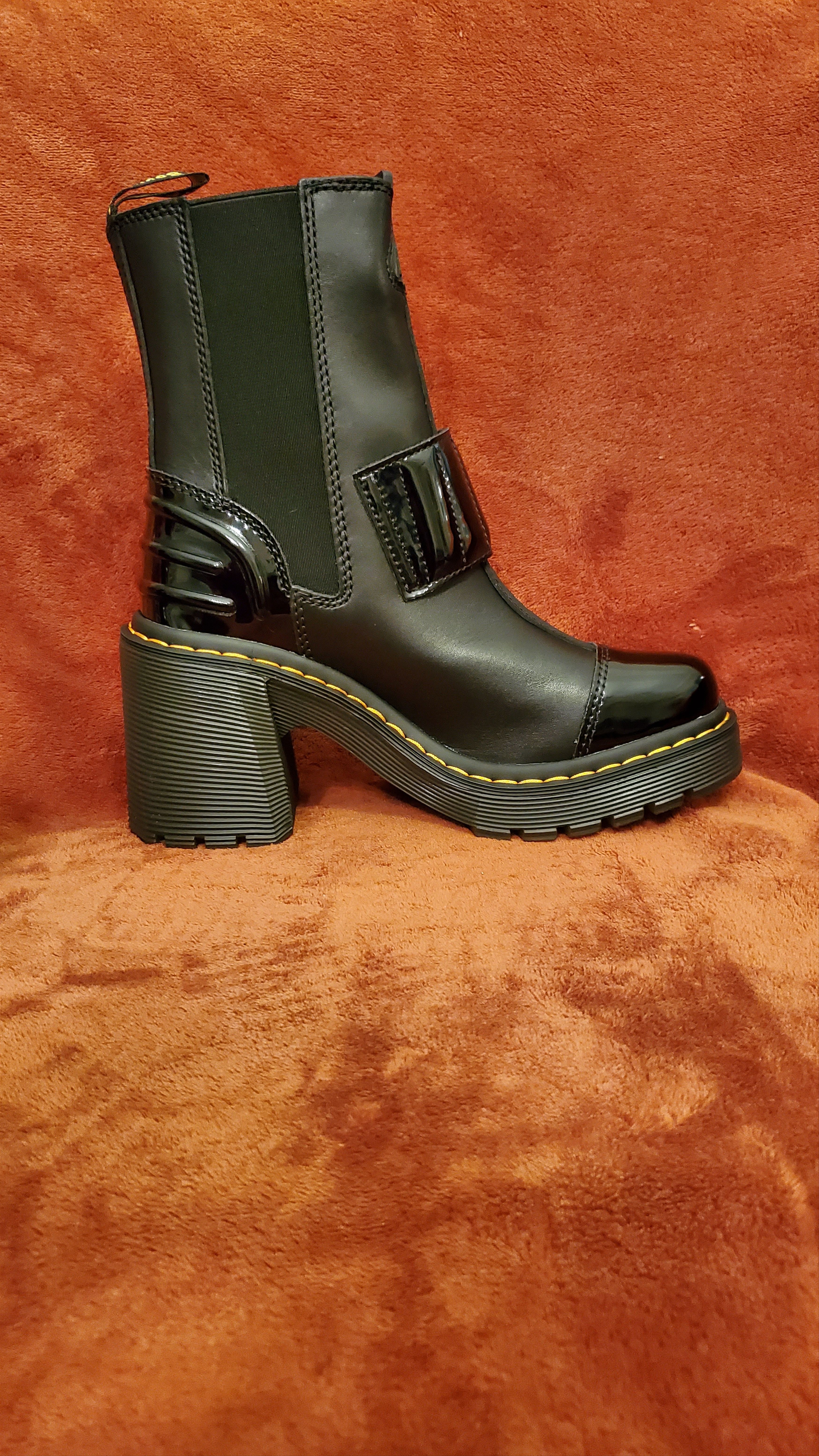 Dr. Martens NEW DR MARTENS BLACK LEATHER ANKLE BOOTS Size US 7 / IT 37 - 1 Thumbnail