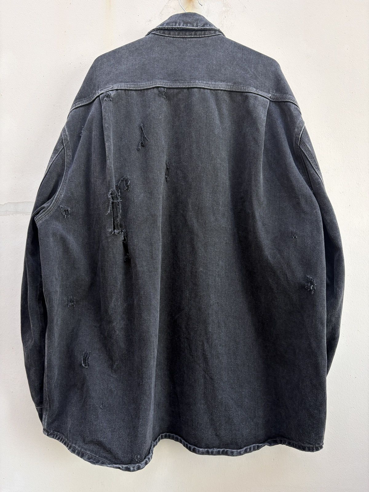 Hed Mayner Hed Mayner Black Distressed Denim Shirt Jacket Size US S / EU 44-46 / 1 - 8 Thumbnail