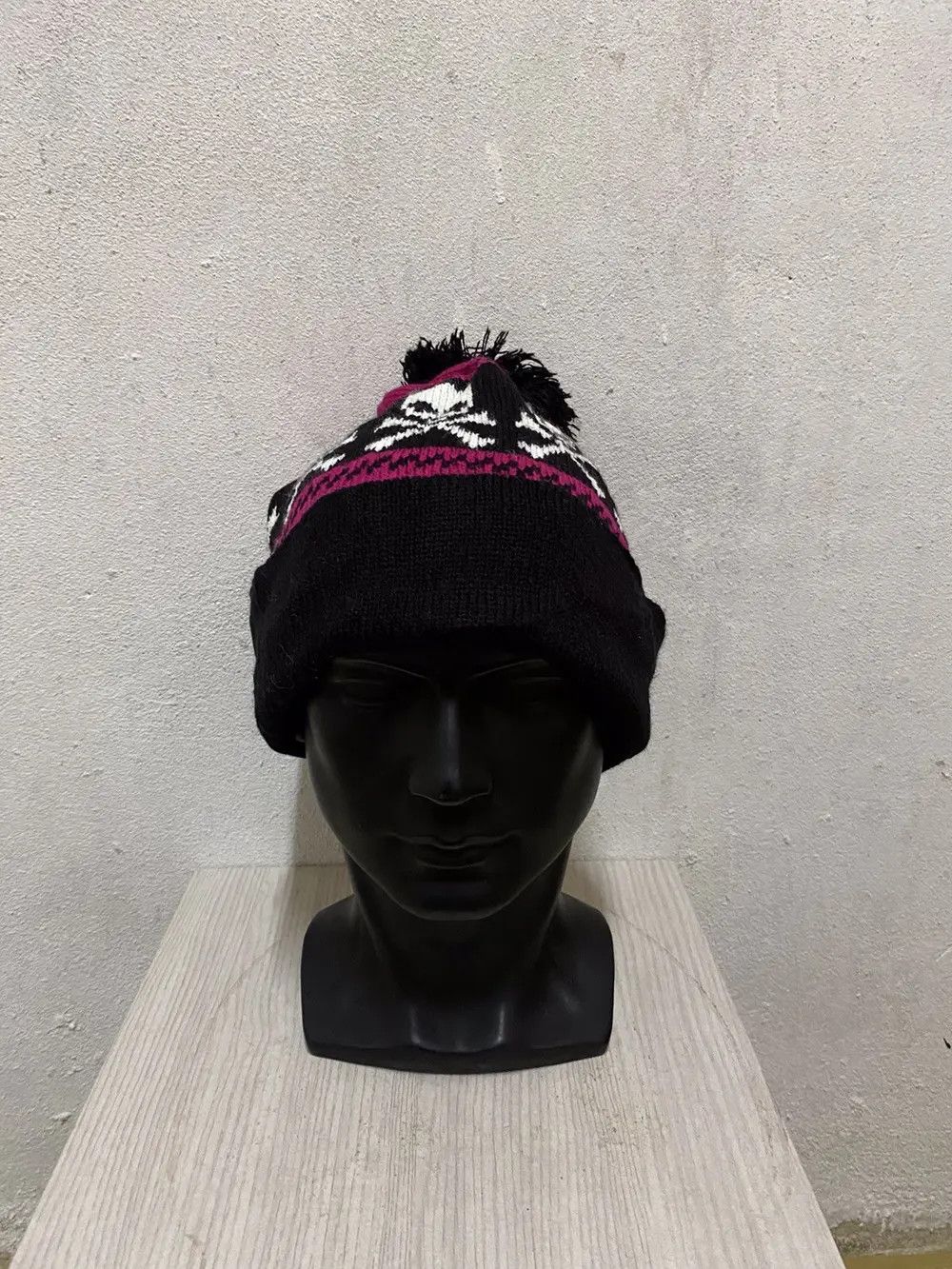 Seditionaries Japanese Brand Skulls Bobble Beanie Hat Size ONE SIZE - 3 Thumbnail