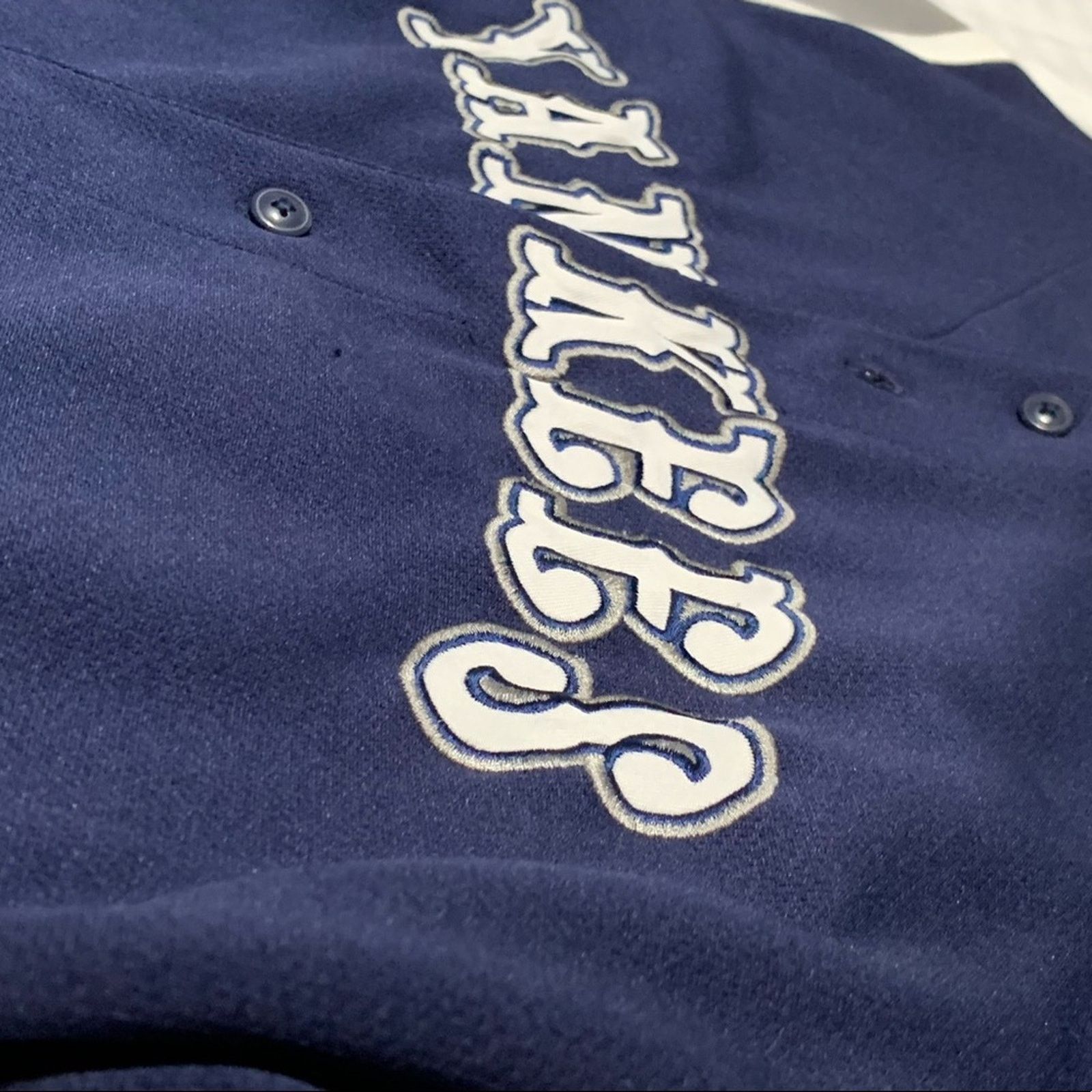 MLB MENS NEW YORK YANKEES EMBROIDERED JERSEY SIZE LARGE CLEAN Size US L / EU 52-54 / 3 - 5 Thumbnail