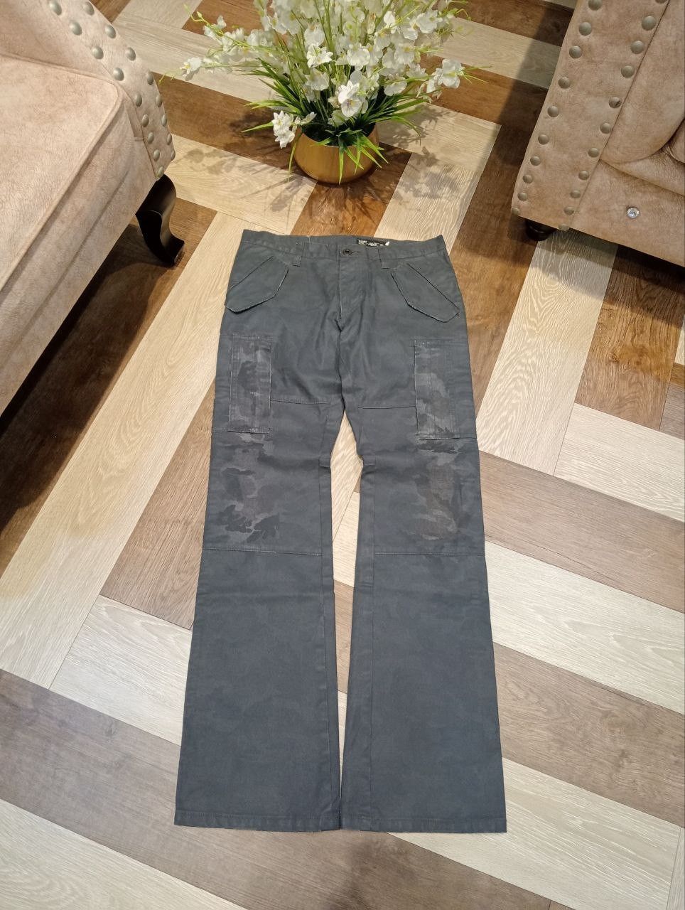 L7 Real Hip L7 REAL HIP JAPAN CAMO FLARED CARGO PANTS Size US 32 / EU 48 - 1 Thumbnail