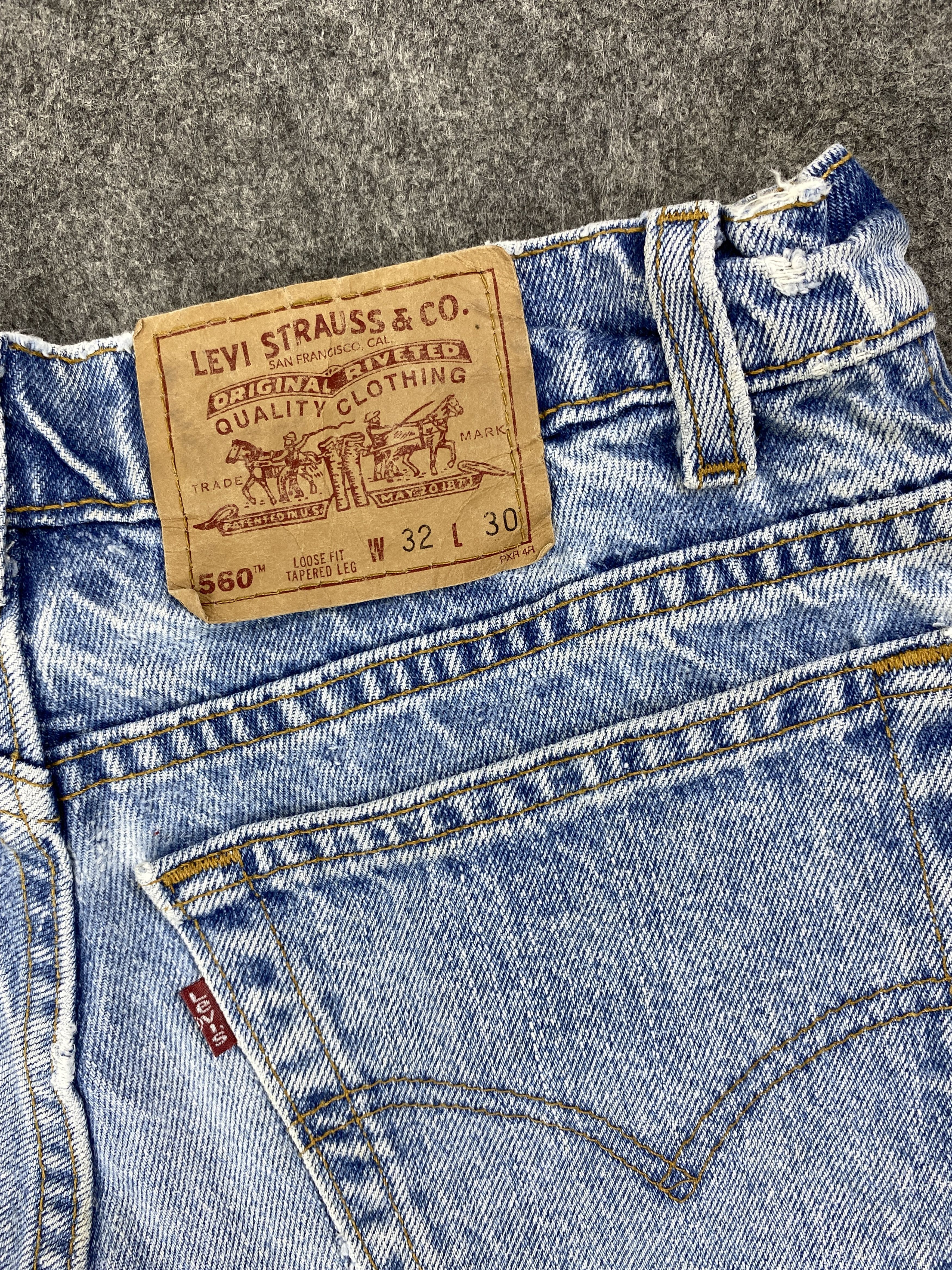 Japanese Brand 90's Light Blue Wash Vintage Levi's 560 USA 30x30 -JN1874 Size US 30 / EU 46 - 10 Thumbnail