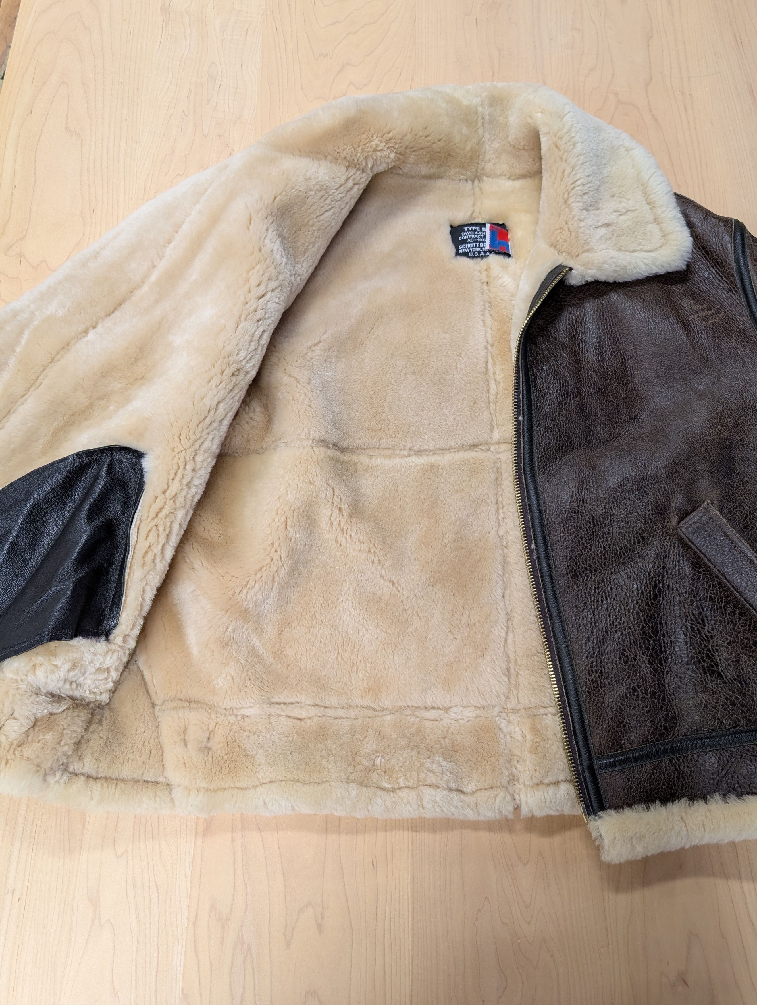 Schott Schott B-3 Shearling Jacket 54US Size US L / EU 52-54 / 3 - 2 Thumbnail