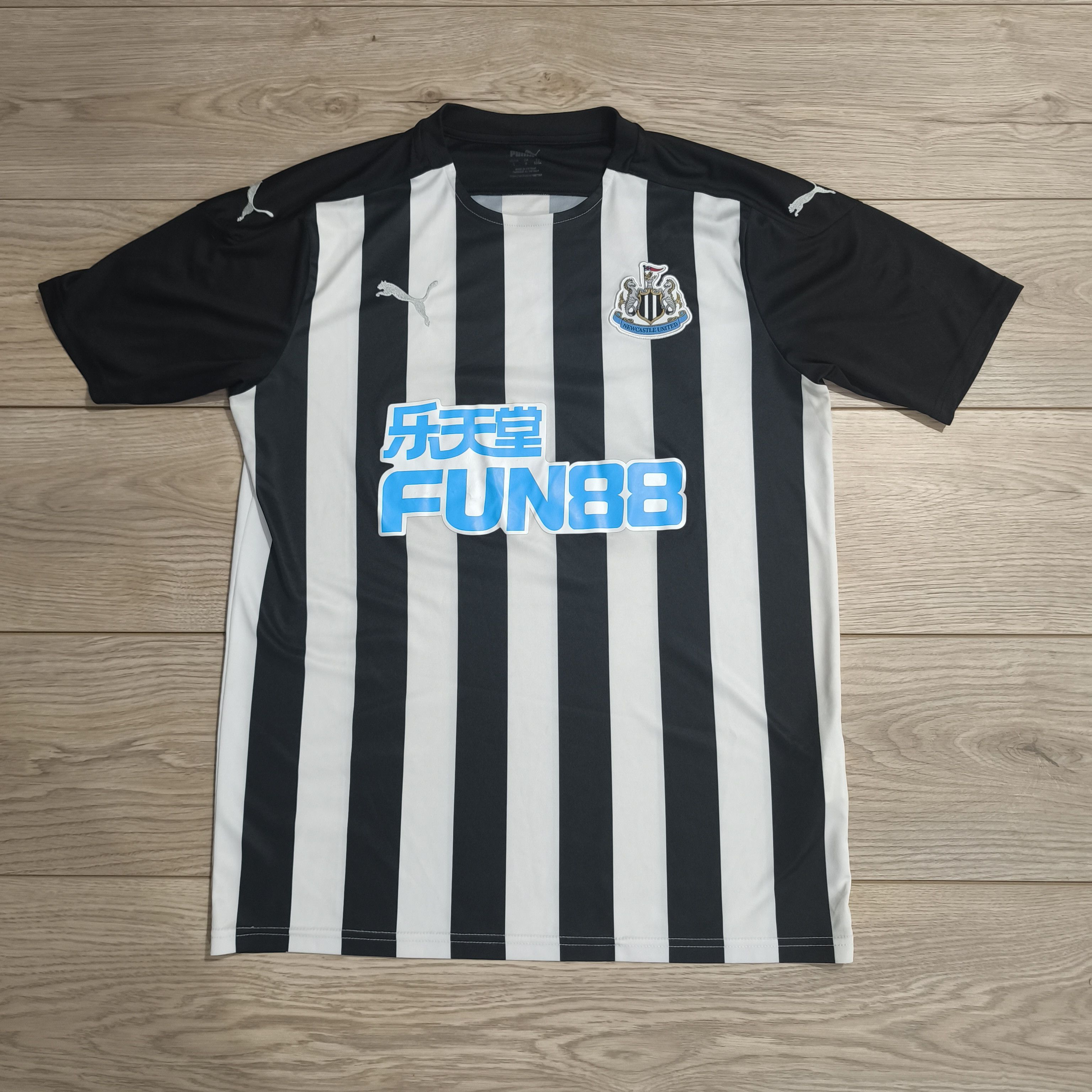 Puma Newcastle Size US L / EU 52-54 / 3 - 1 Thumbnail
