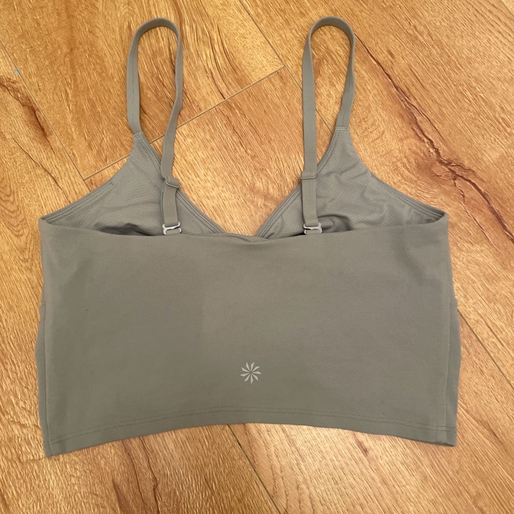 Athleta Athleta Cinch Longline Bra Top XS Peek A Boo Crop Sage Green Sports Bra Women XS Green Warrior Activewear Size XS / US 0-2 / IT 36-38 - 7 Thumbnail