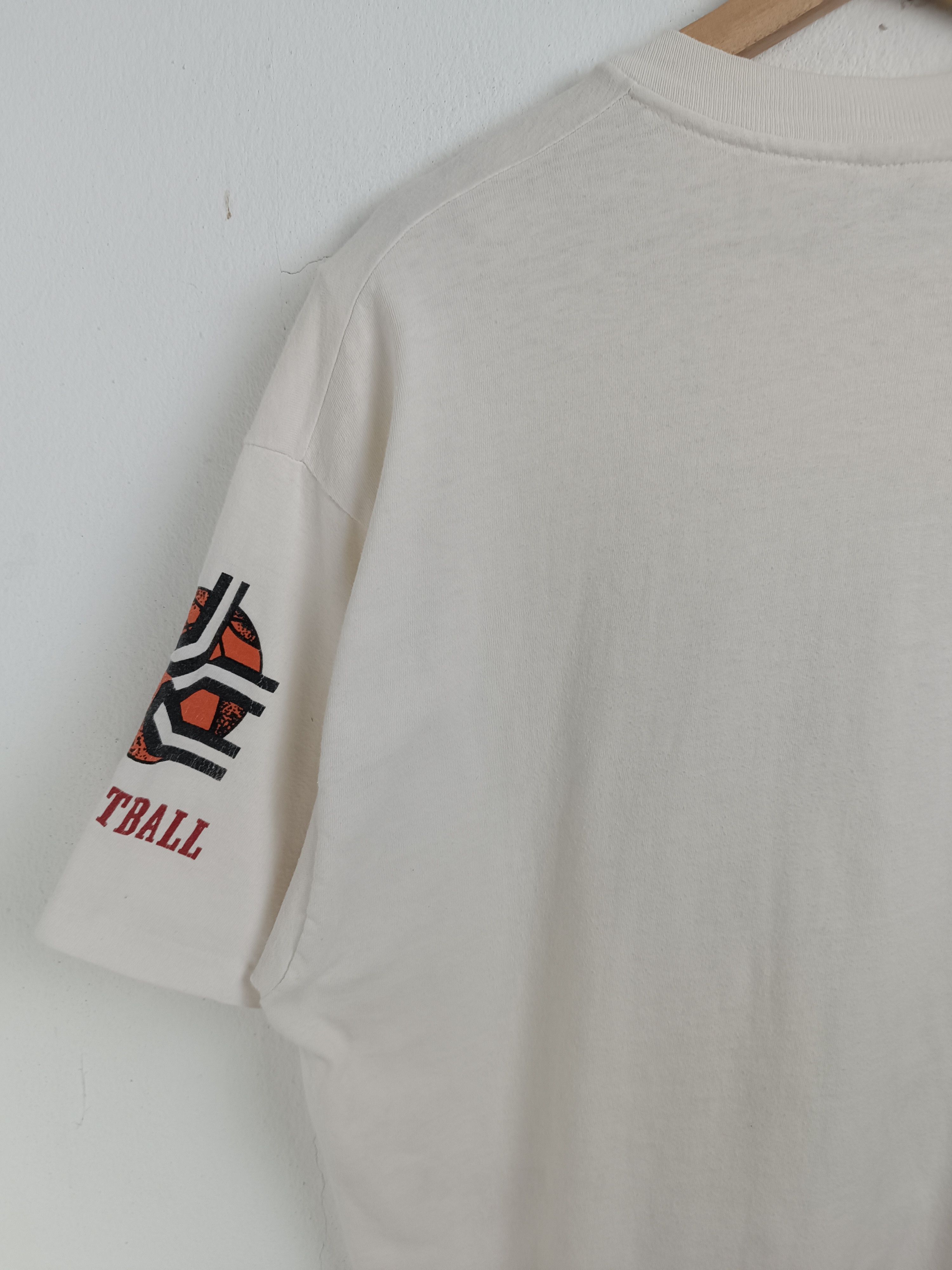 NBA VINTAGE 90'S HOGG A CAT CINCINNATI BEARCATS VERY RARE TEE Size US XL / EU 56 / 4 - 15 Thumbnail