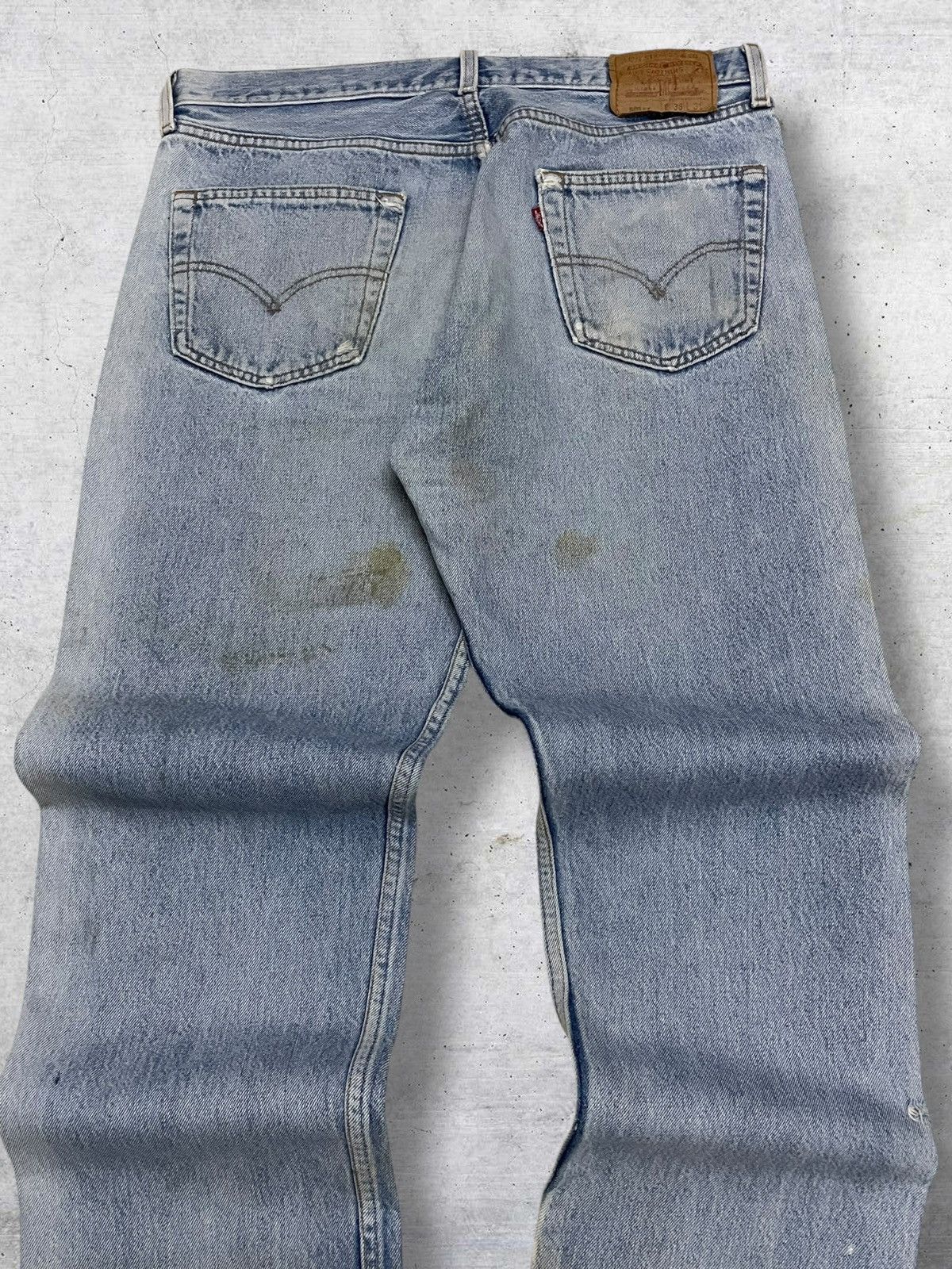 Levi's Vintage Clothing VINTAGE 501 LEVIS OG 90S DISTRESSED MUDWWASH STYLE DENIM Size US 34 / EU 50 - 13 Thumbnail
