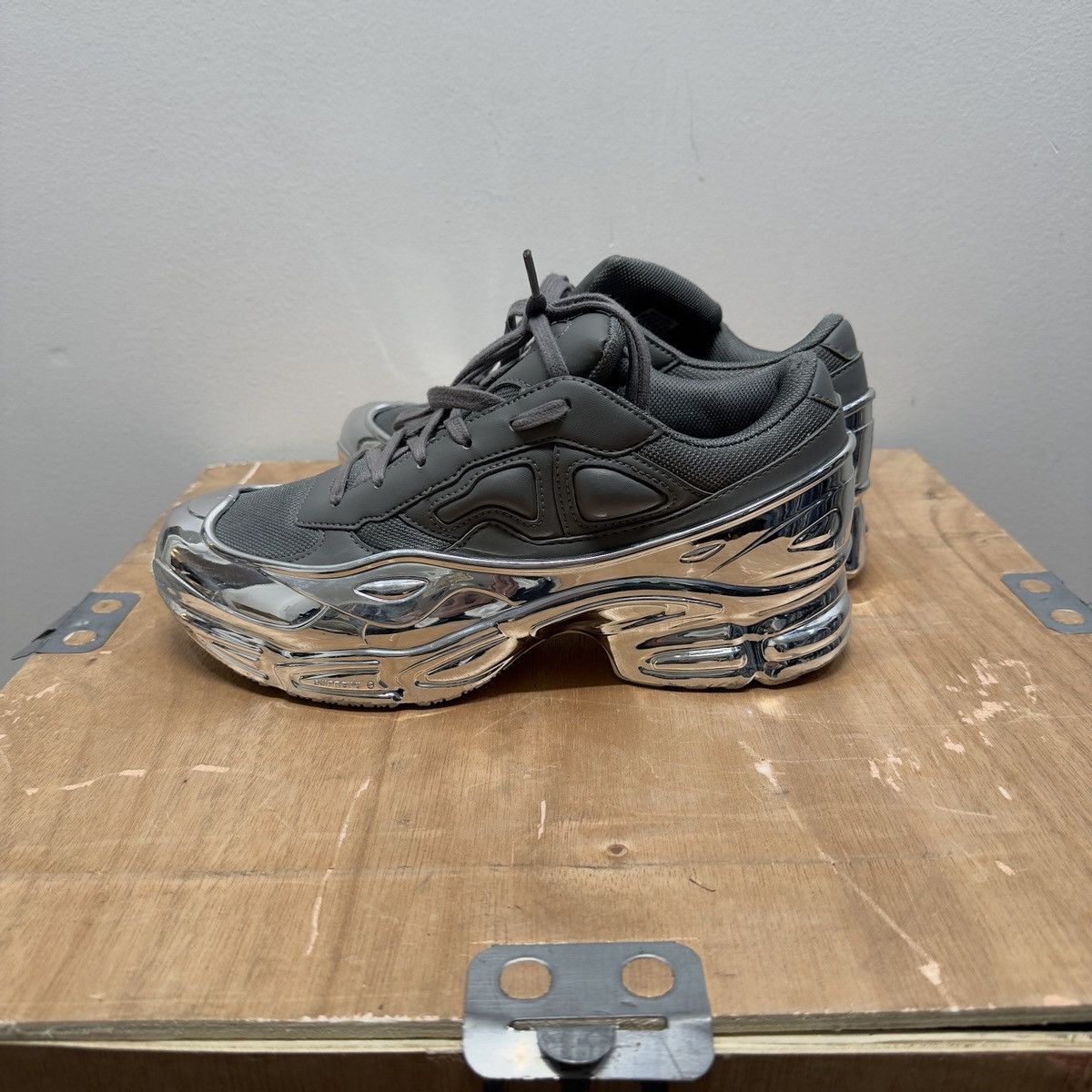 Adidas × Raf Simons Raf Simons Adidas Ozweego Ash Grey Mirror Chrome Sneakers Size US 7.5 / EU 40-41 - 3 Thumbnail