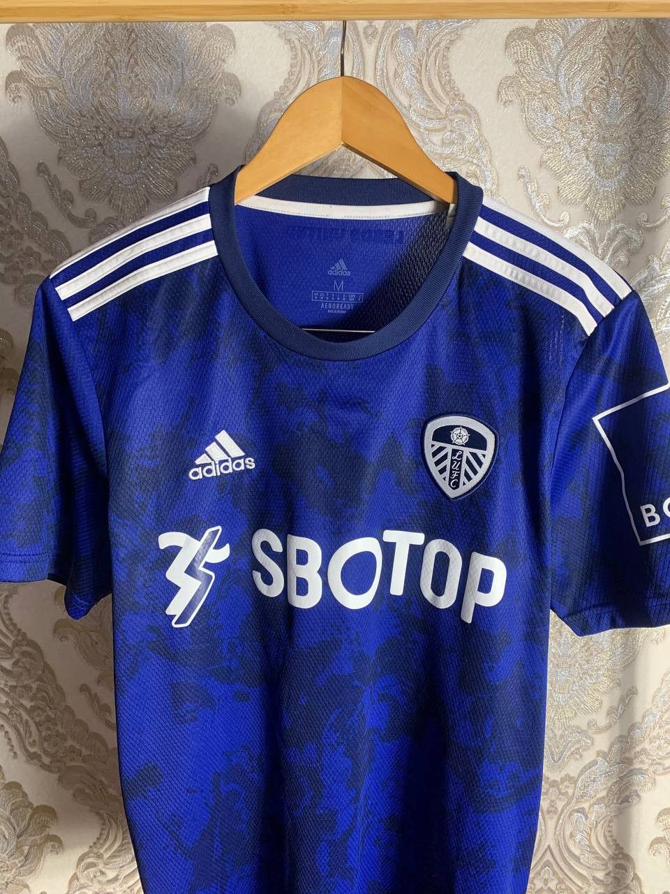 Adidas Vintage Adidas FC Leeds United England Soccer Jersey Y2K Size US M / EU 48-50 / 2 - 2 Thumbnail
