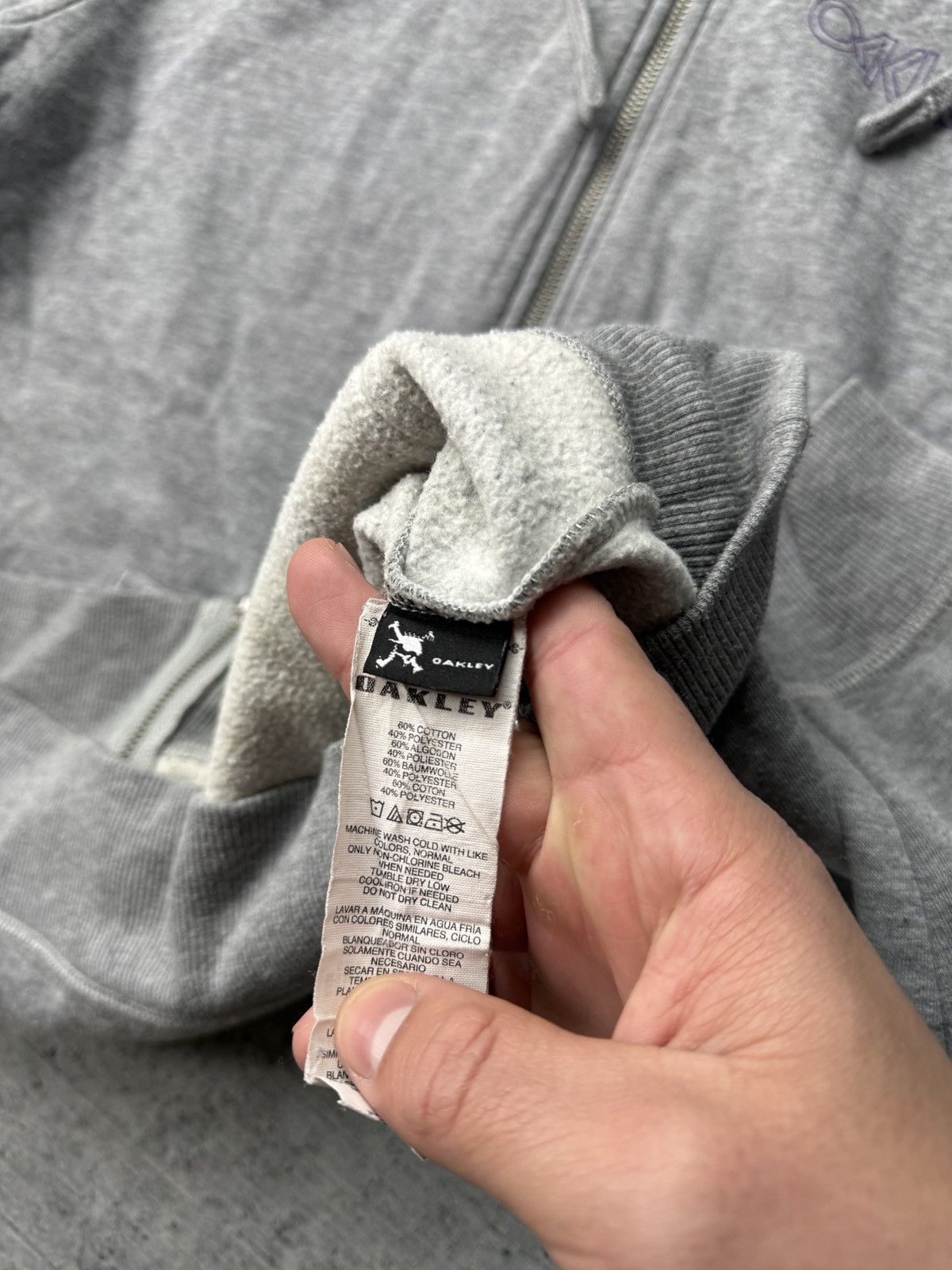 Oakley Vintage Oakley Zip Hoodie Size US L / EU 52-54 / 3 - 10 Thumbnail