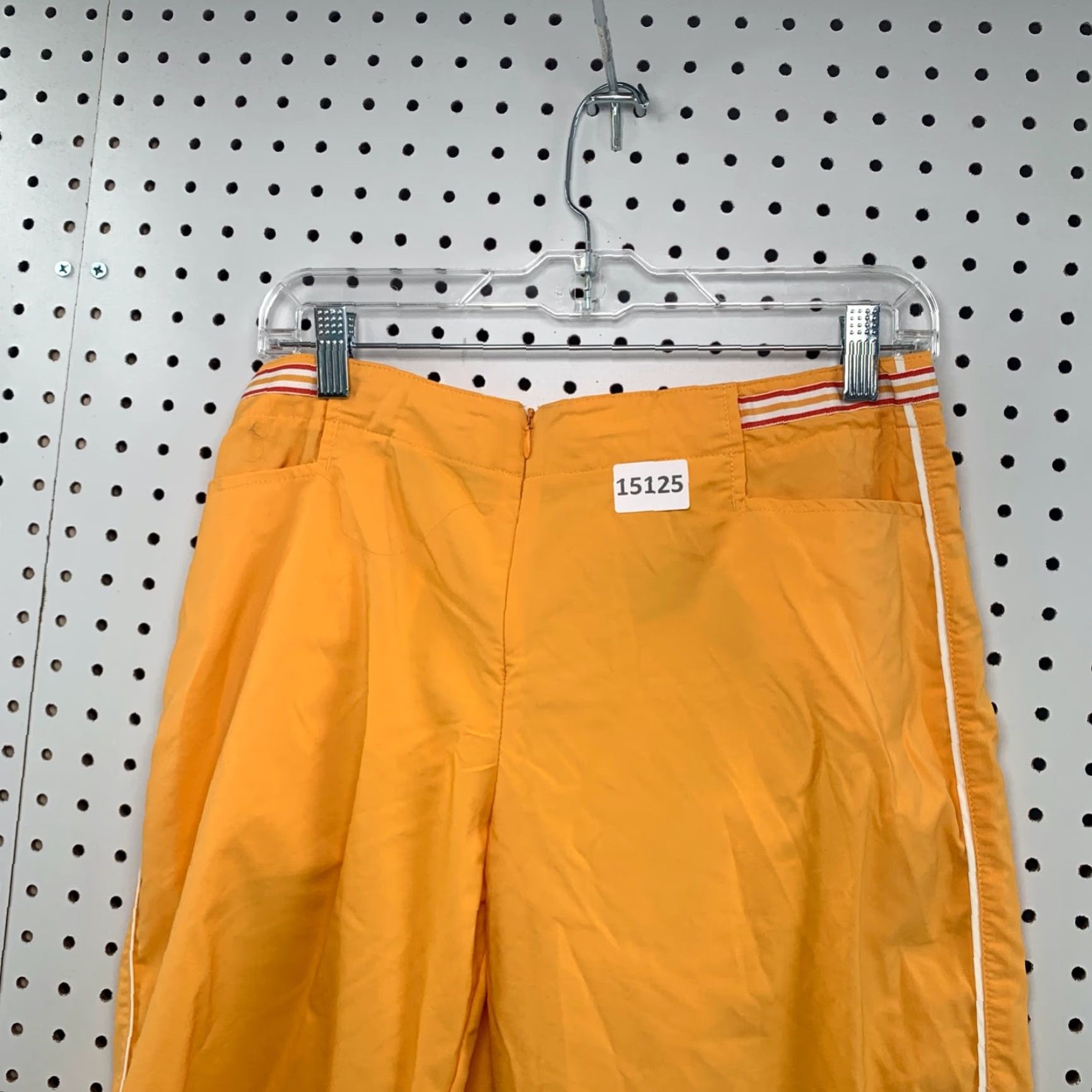 Nike VINTAGE Nike Women's Nylon Shorts M (8-10) Gray Athletic Activewear Front Zip Swoosh Size 32" / US 10 / IT 46 - 2 Thumbnail