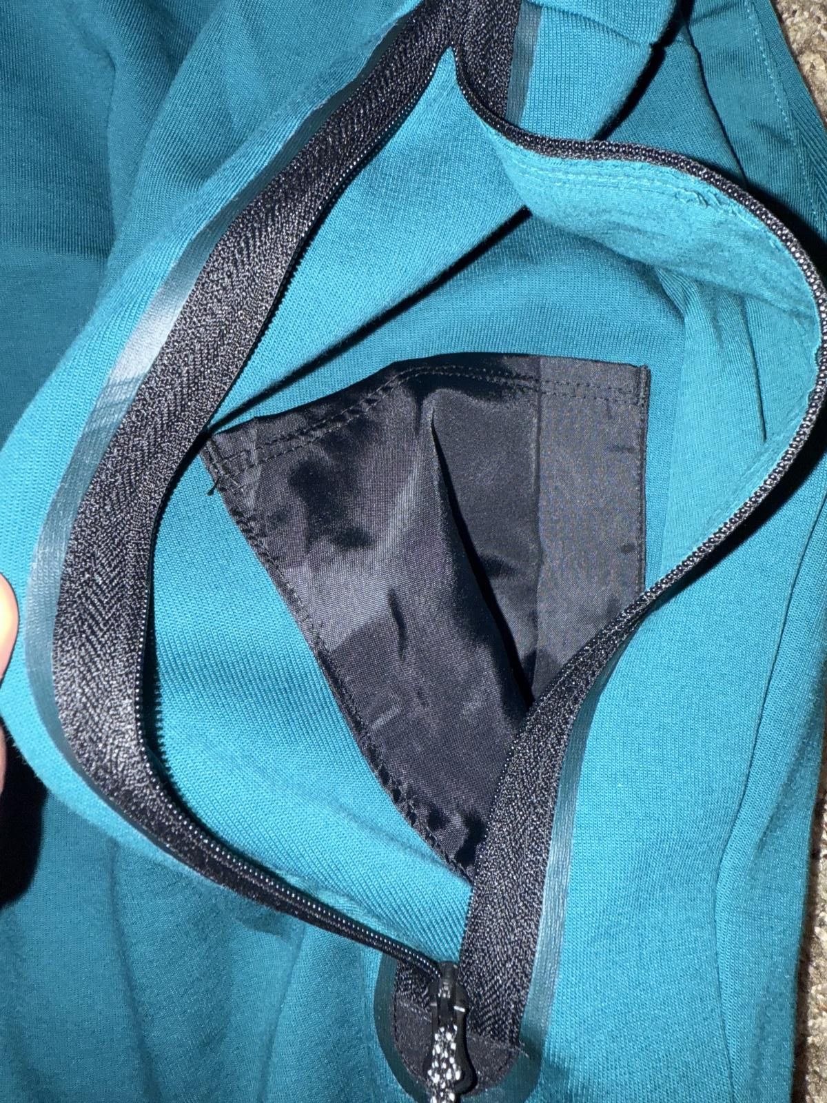 Nike UNRELEASED Nike Men’s Portugal Tech Fleece CristianoRonaldo CR7 Shorts Sample Size US 40 / EU 56 - 8 Thumbnail