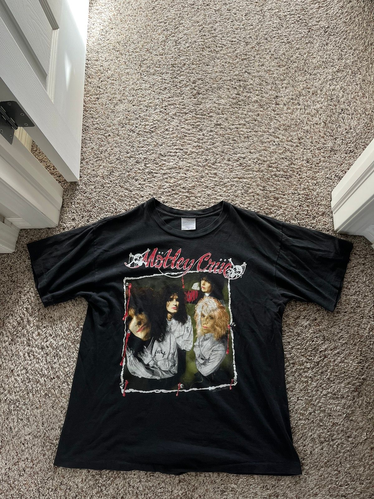 Vintage Vintage 1989 Motley Crüe Dr Feel Good Tour Shirt Size US M / EU 48-50 / 2 - 1 Preview