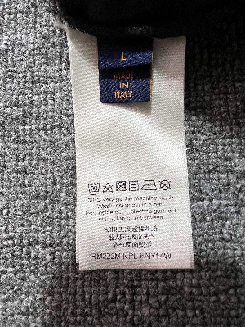 Louis Vuitton LOUIS VUITTON Black small plane short sleeve 2501-Nextarrow Size US L / EU 52-54 / 3 - 4 Thumbnail