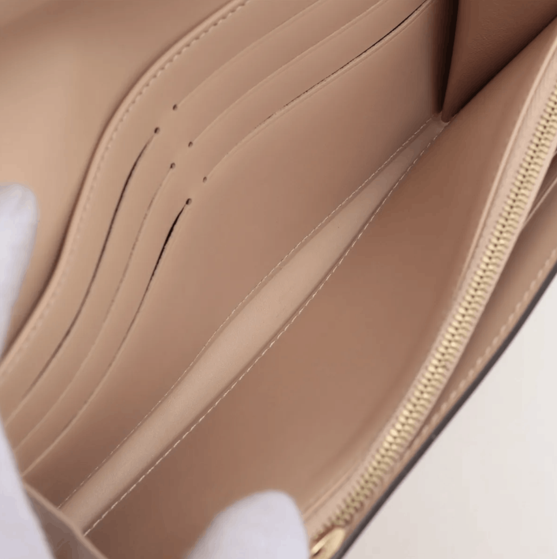 Louis Vuitton Louis Vuitton Vernis Portefeuille Louise Wallet Dune Size ONE SIZE - 8 Thumbnail