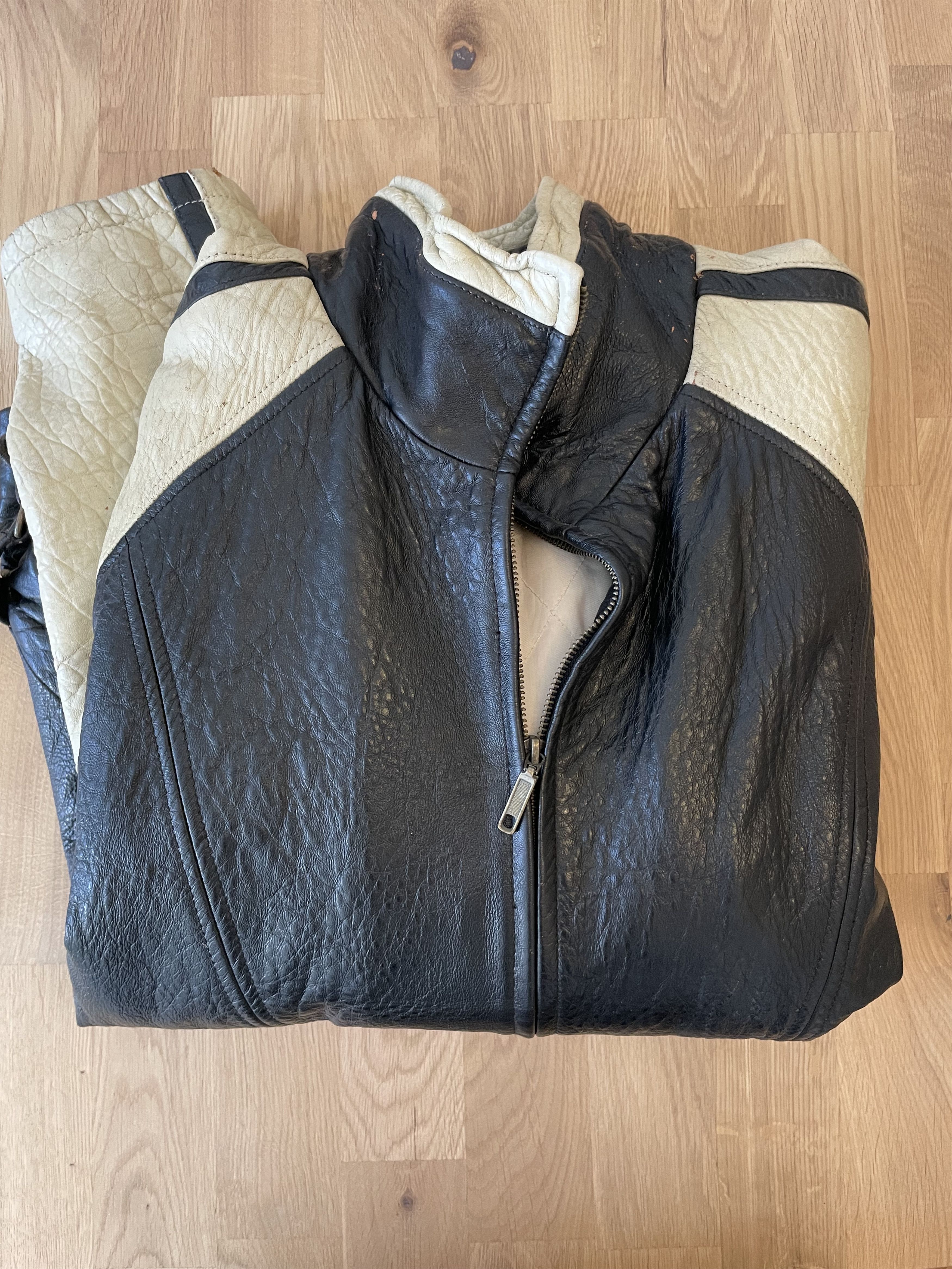 Other SHARPER IMAGE 90s Genuine Leather Varsity Jacket Blk/Off-Whi Size US L / EU 52-54 / 3 - 1 Thumbnail