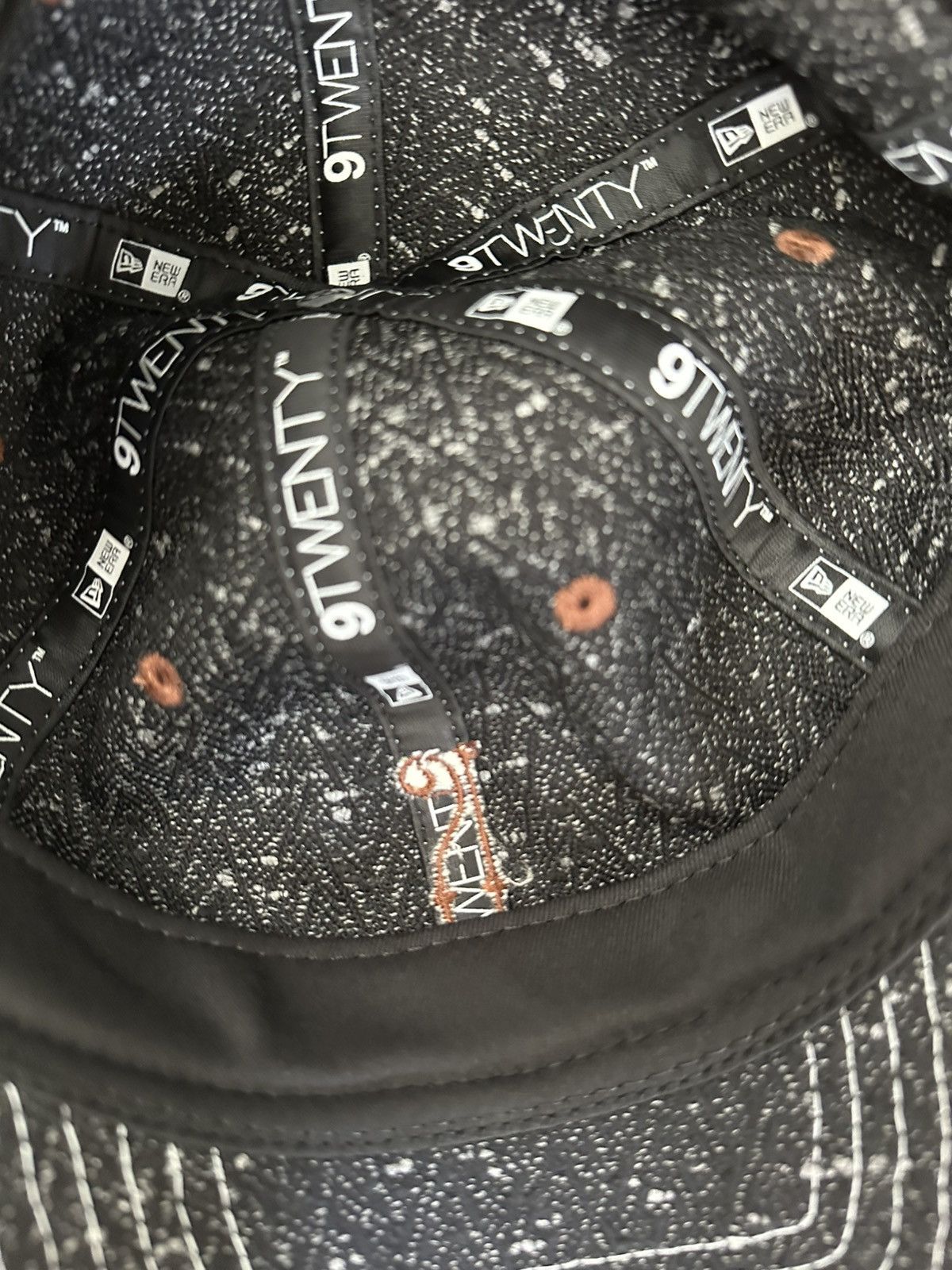 Kiko Kostadinov × New Era SS25 Japan Exclusive Single K Hat Ash Black Size ONE SIZE - 8 Thumbnail