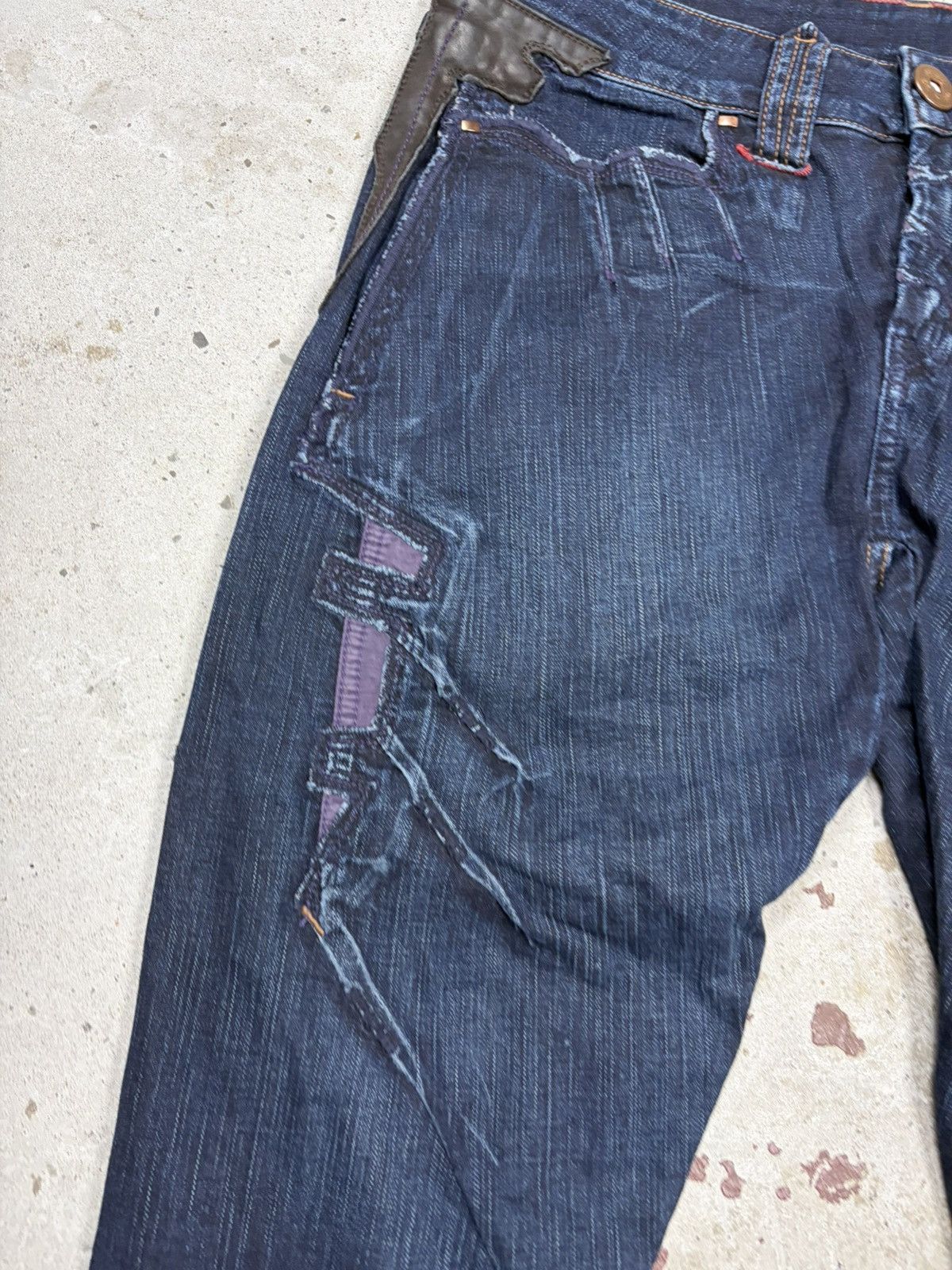 Marithe + Francois Girbaud Marithe Francois Girbaud Cargo Capri Jeans with Zippers Size 29" - 9 Thumbnail
