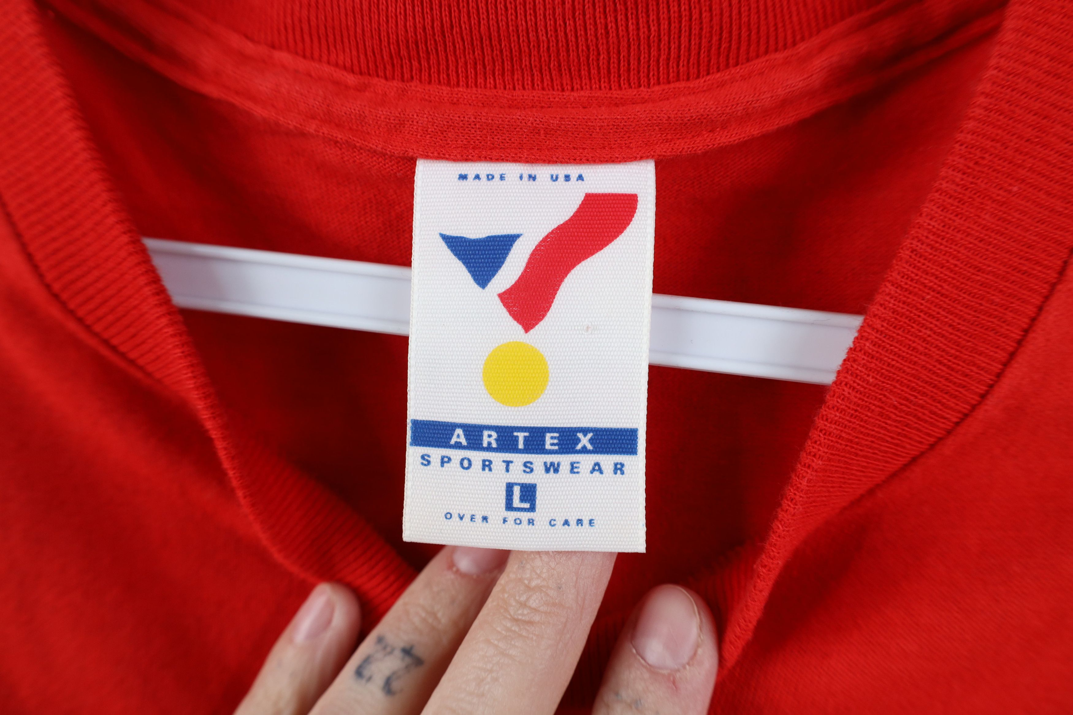 Vintage Vintage 90s Red Wings Hockey Short Sleeve T-Shirt USA Size US L / EU 52-54 / 3 - 9 Thumbnail