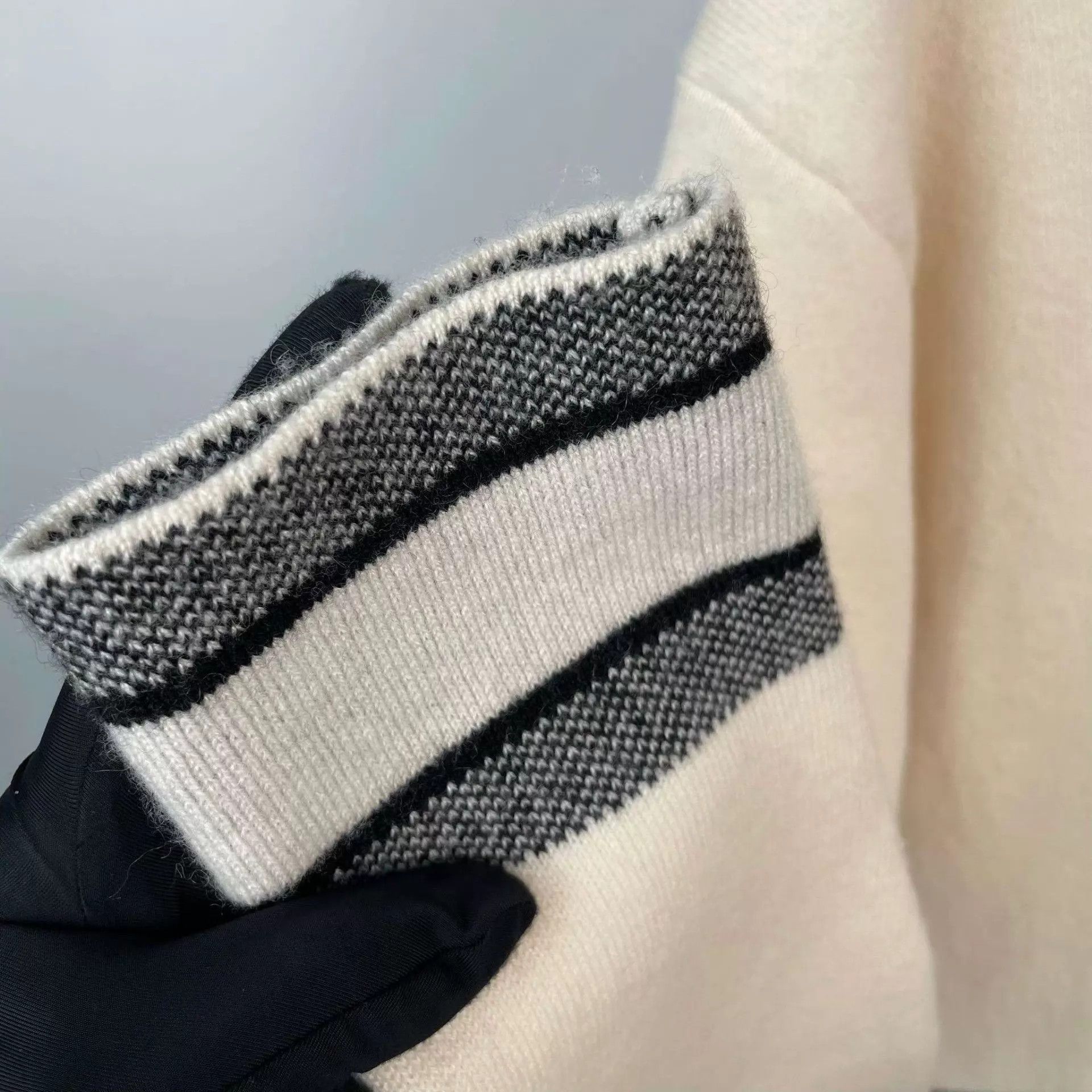 Dior Dior 97 New White Sweater Size 36 Size XS / US 0-2 / IT 36-38 - 9 Thumbnail